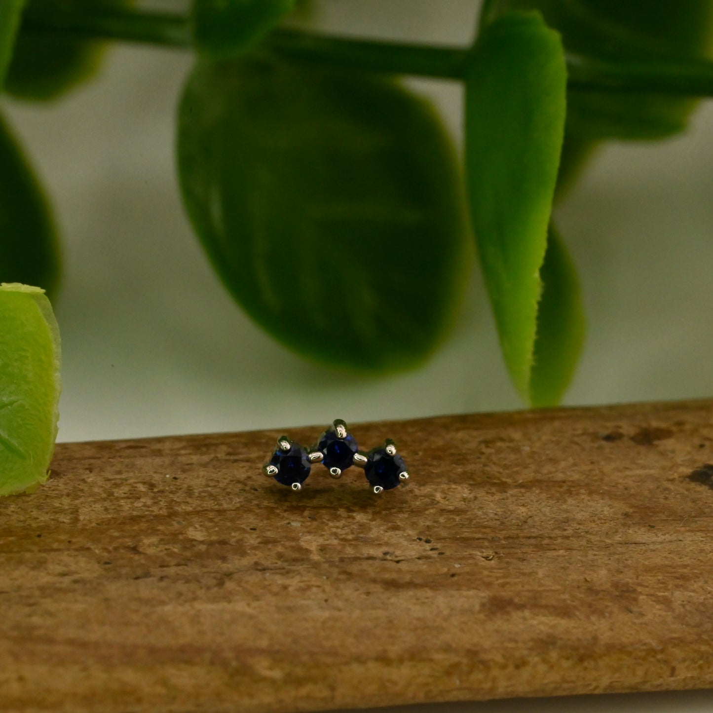 Muse with 1.5mm Gems