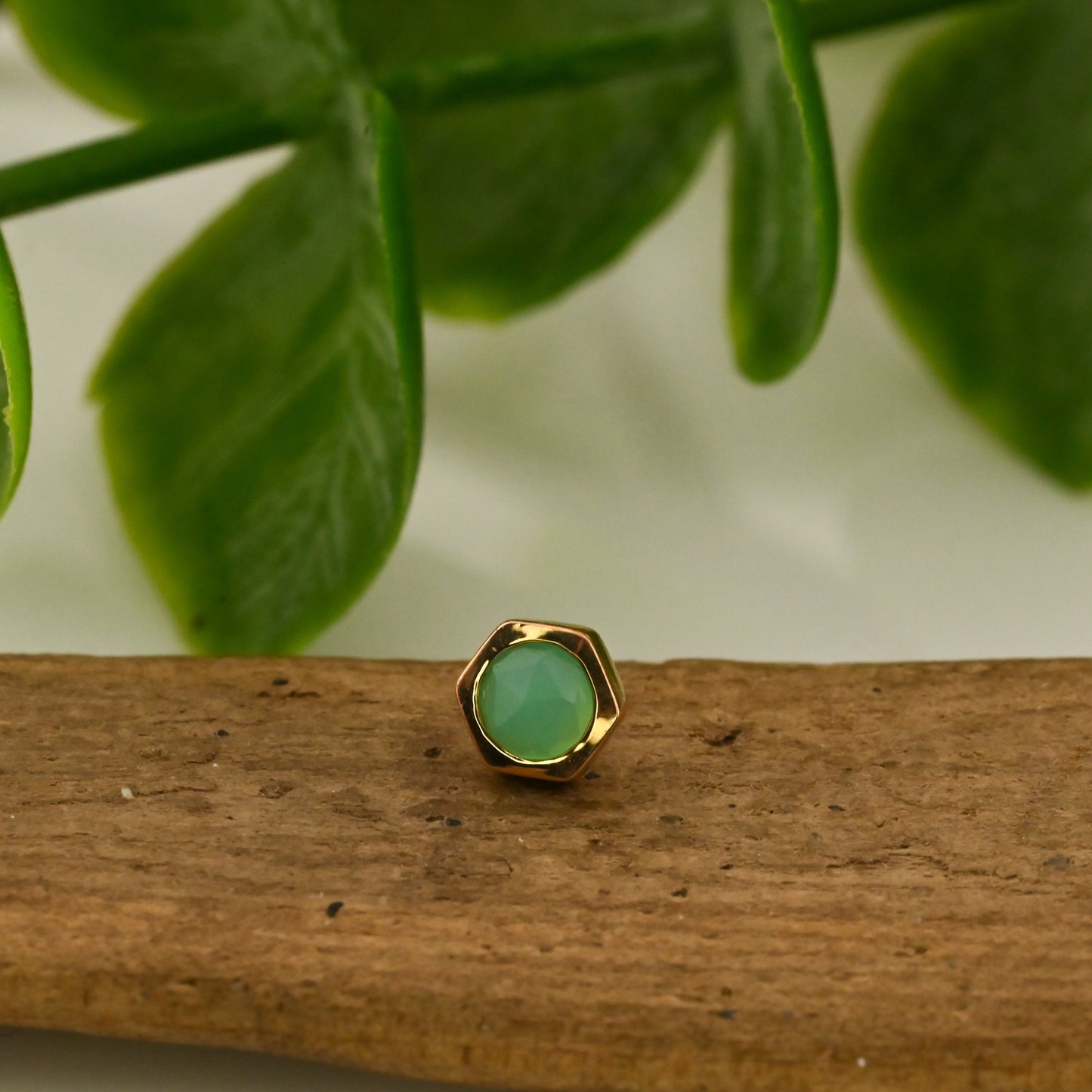 4mm Single Honeycomb with Gemstone - Threadless