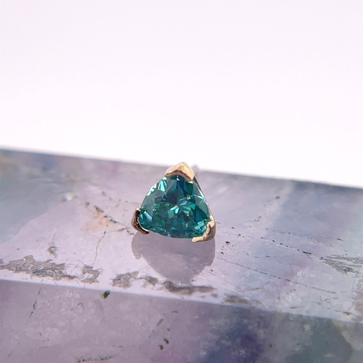 18K Gold Trillion - 4mm - Agave in Bloom
