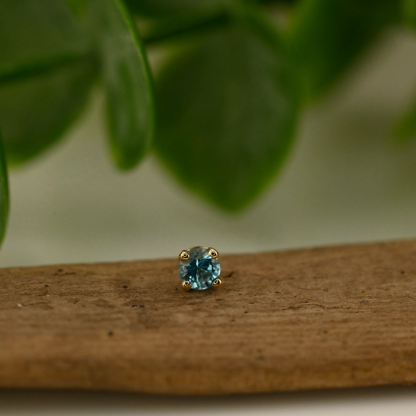 3mm Round 4 Prong - Threadless