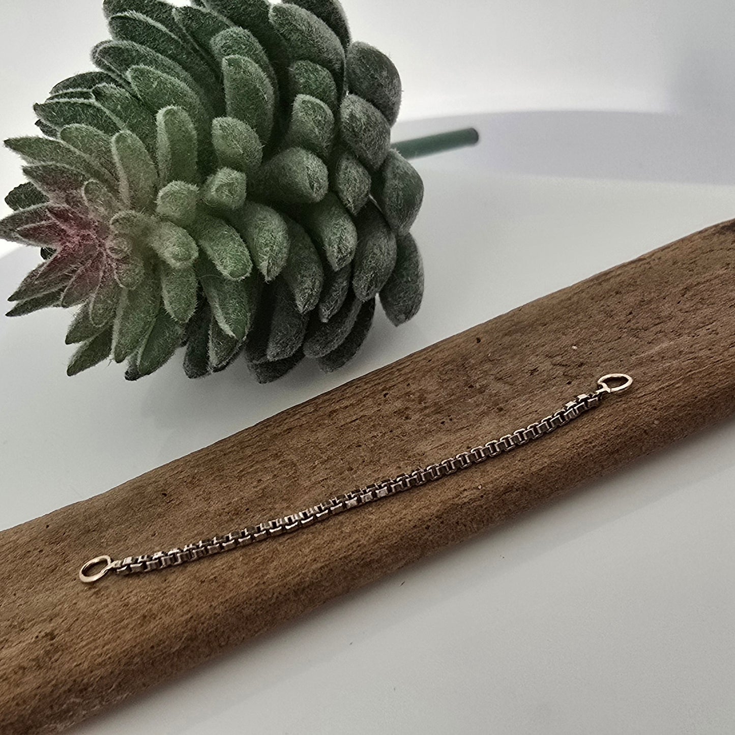 Box Chain Attachment