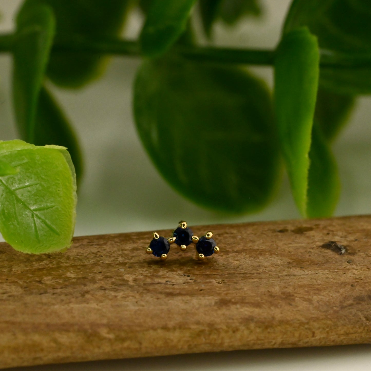 Muse with 1.5mm Gems