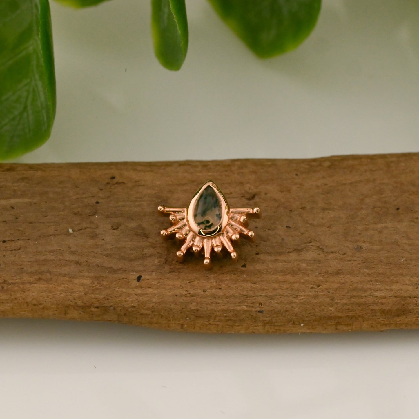 Borderline with Pear Bezel - Threaded