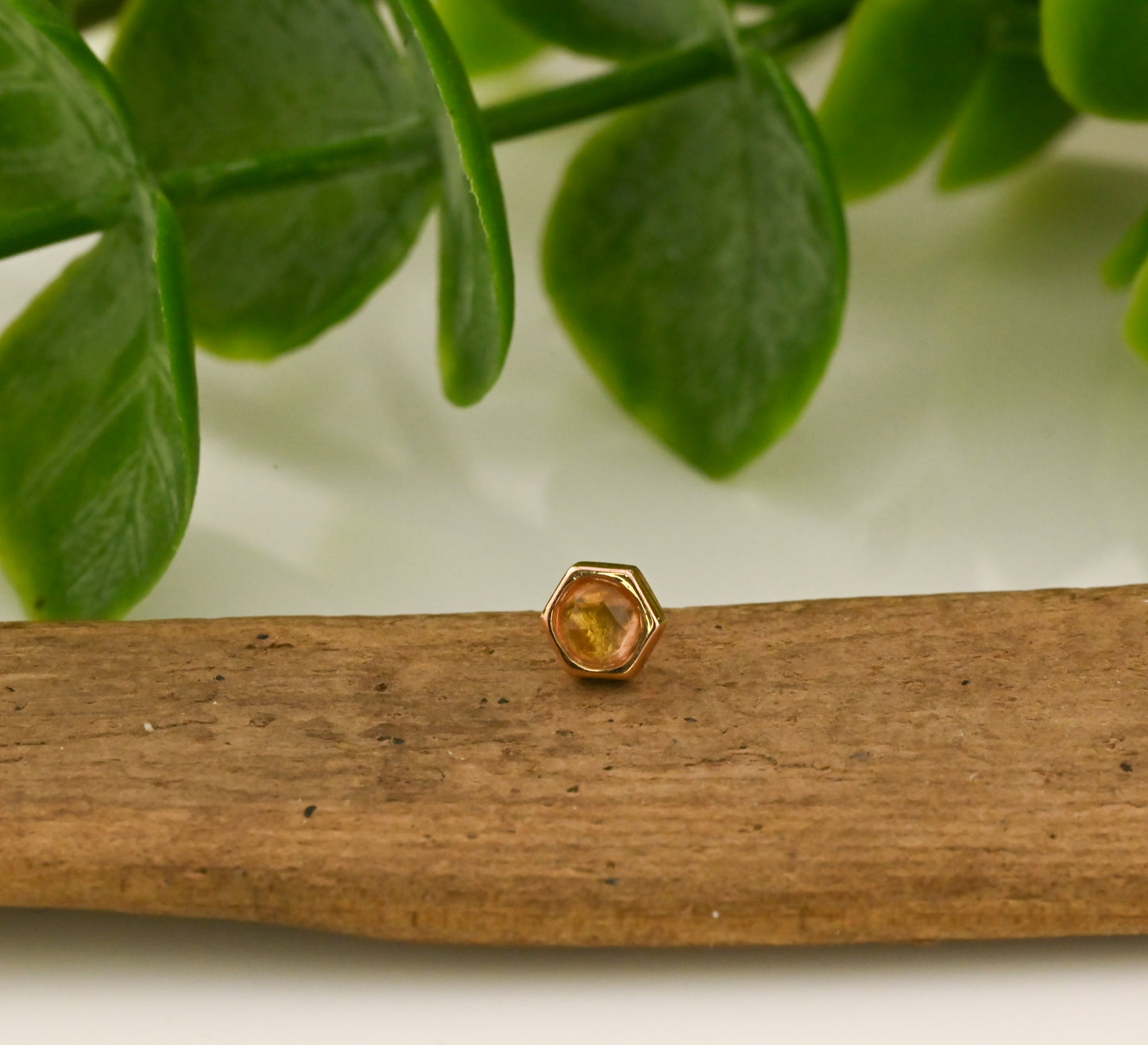 4mm Single Honeycomb with Gemstone - Threadless