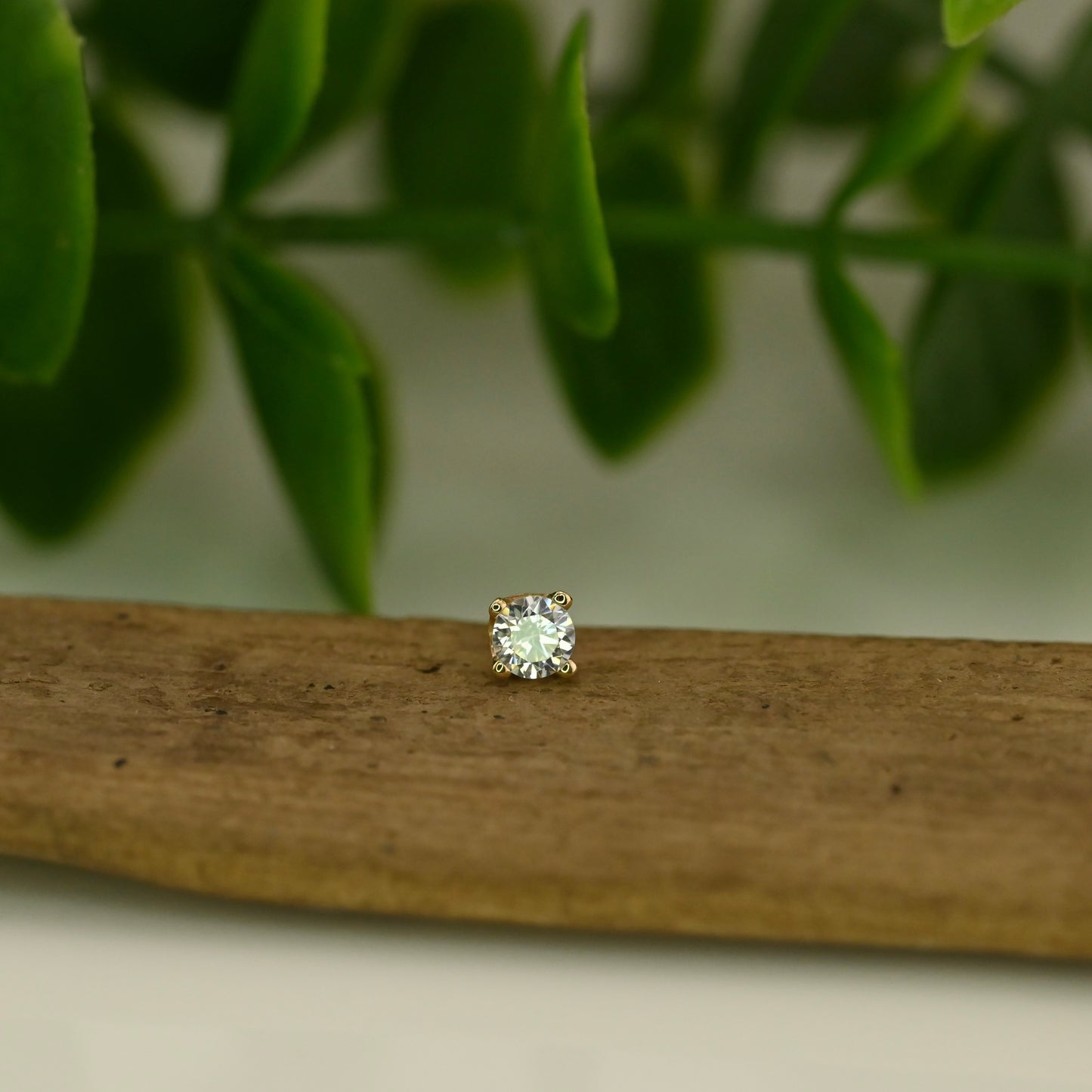3mm Round 4 Prong - Threadless