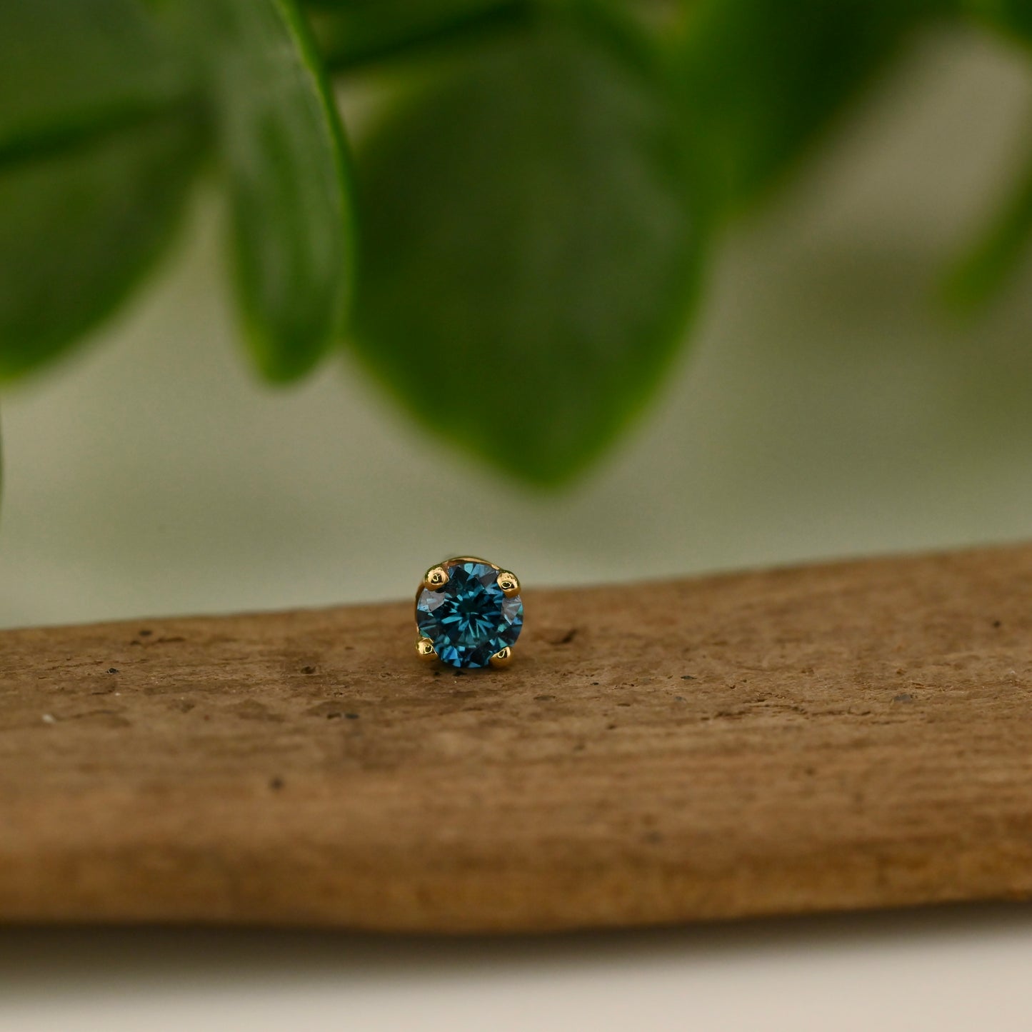 3mm Round 4 Prong - Threadless