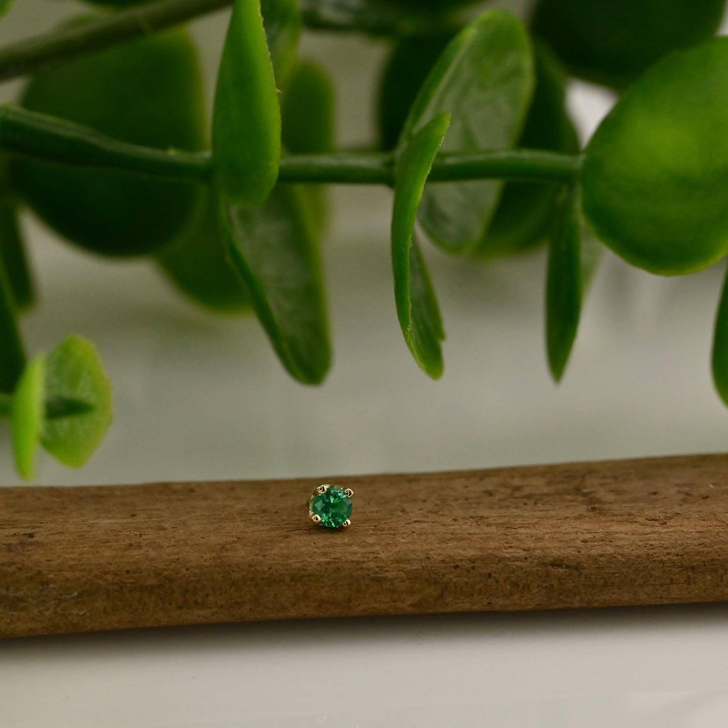 2.5mm Round 4 Prong  - Threadless