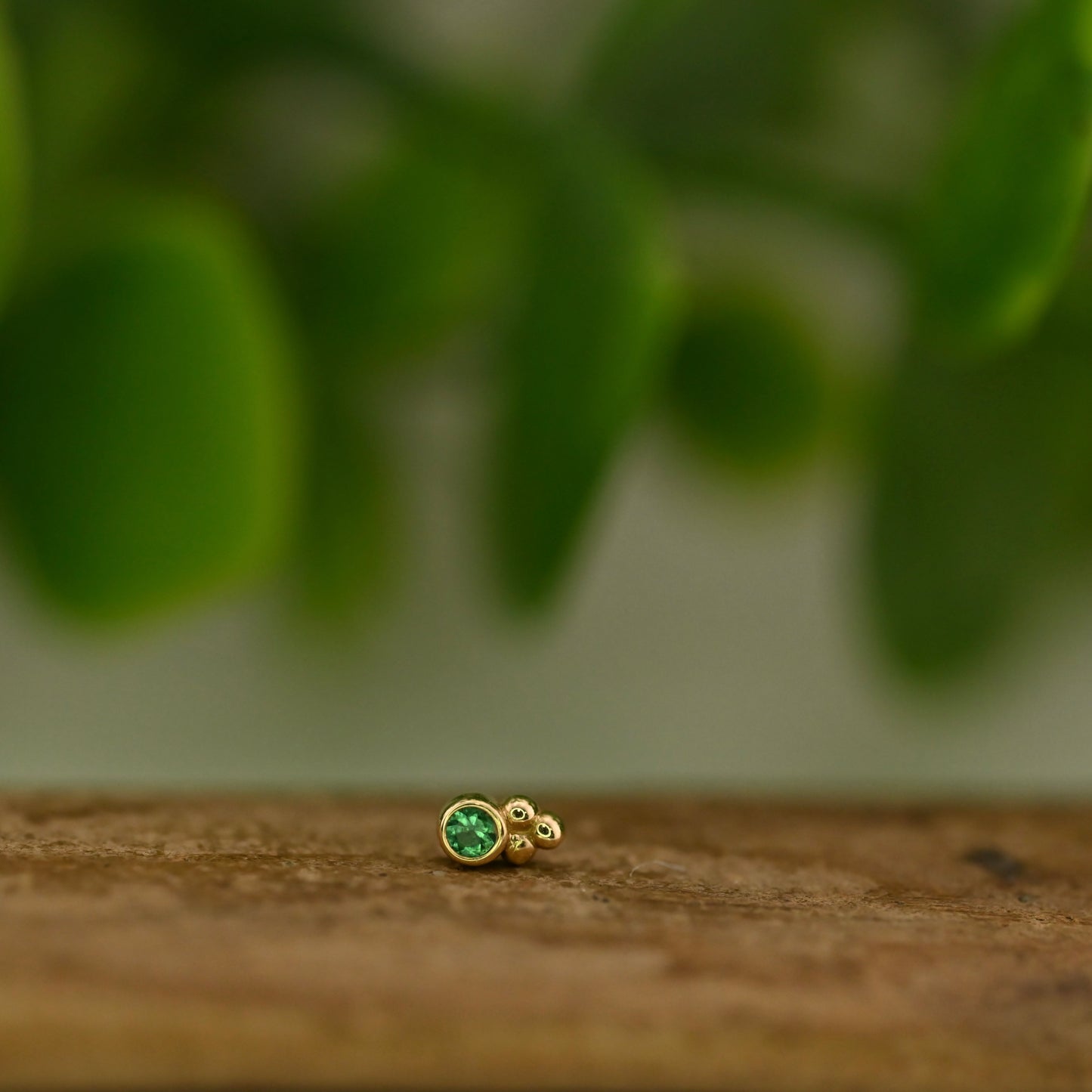 1.5mm Round Bezel with Tri Bead Accent