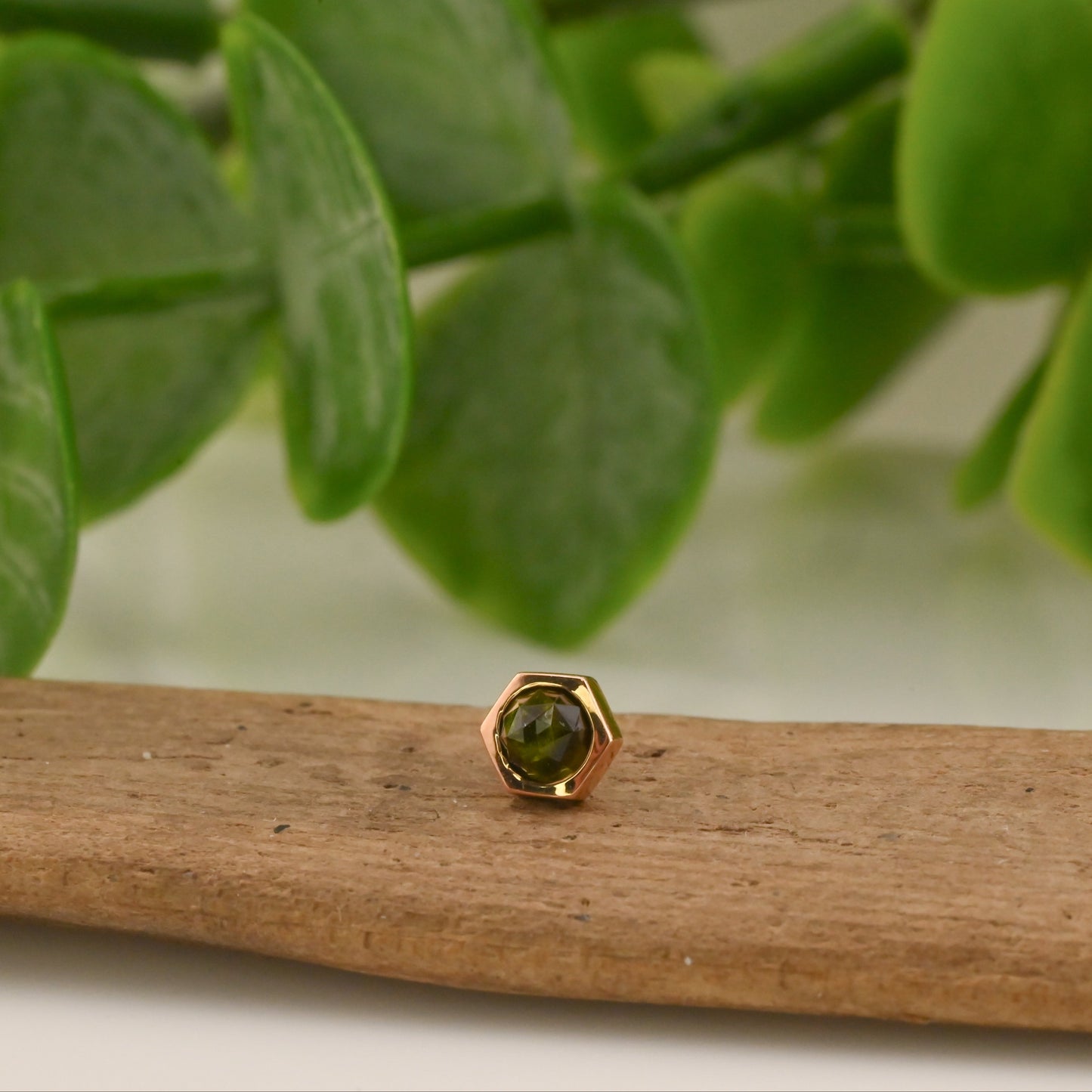 4mm Single Honeycomb with Gemstone - Threadless