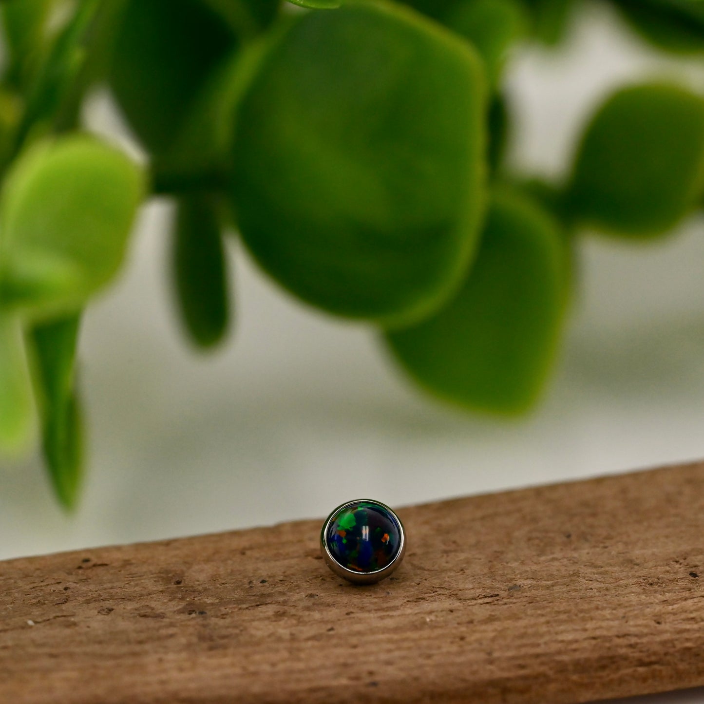 Titanium Bezel Set Gem - 14g Threaded