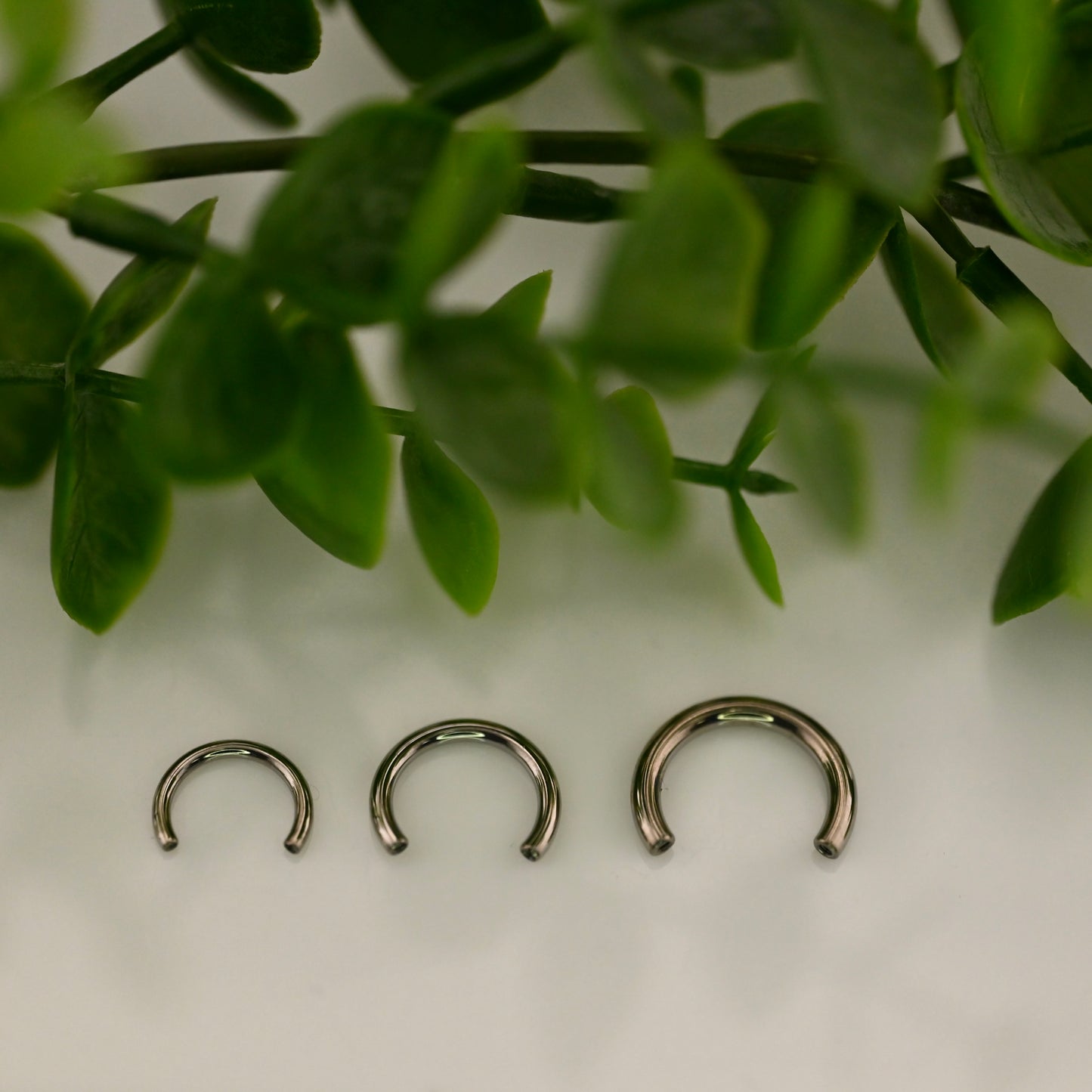 12g Threaded Titanium Circular Barbell Shaft