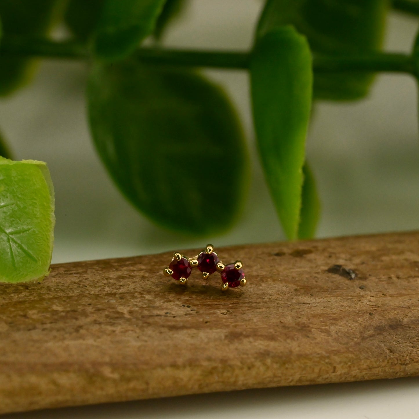 Muse with 1.5mm Gems