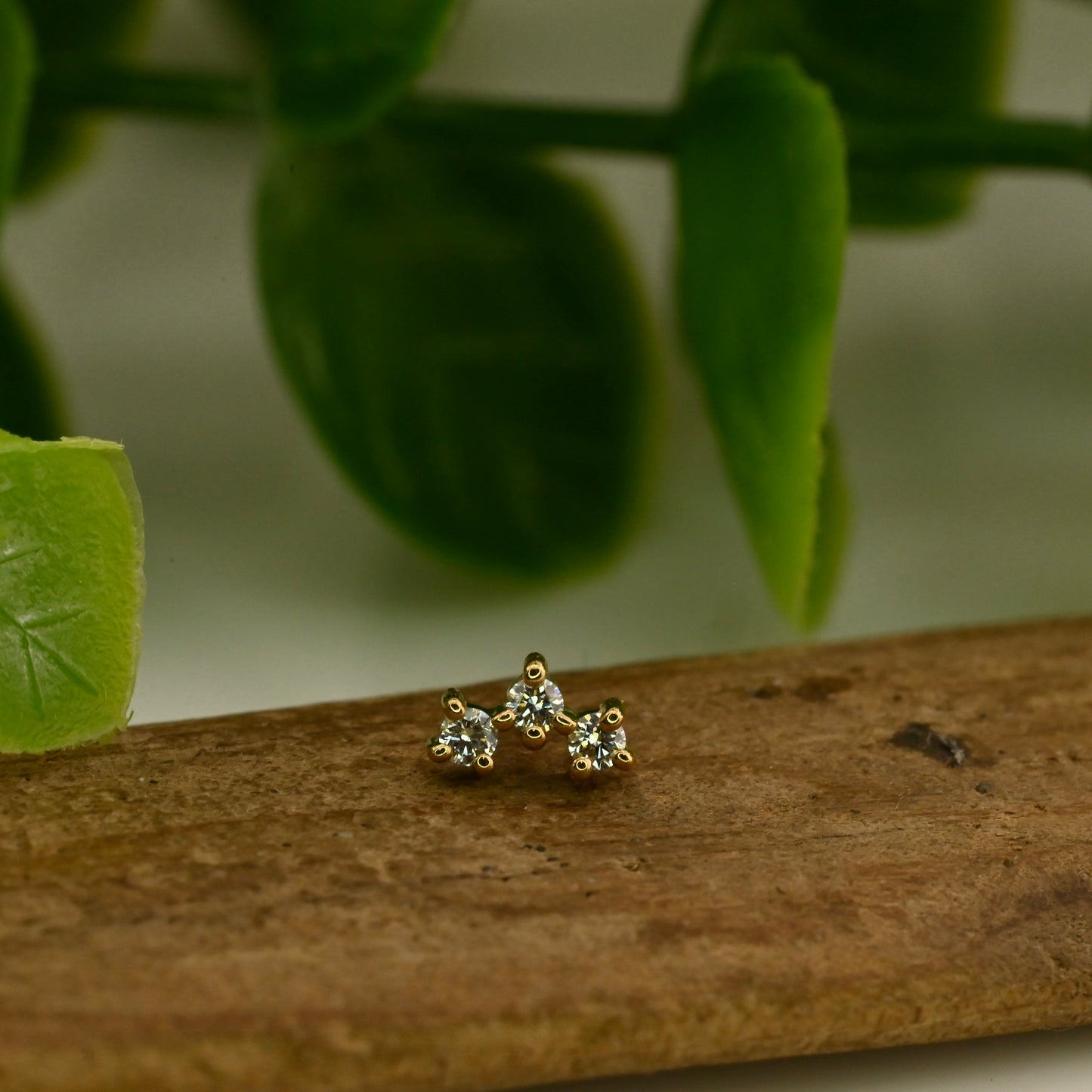 Muse with 1.5mm Gems