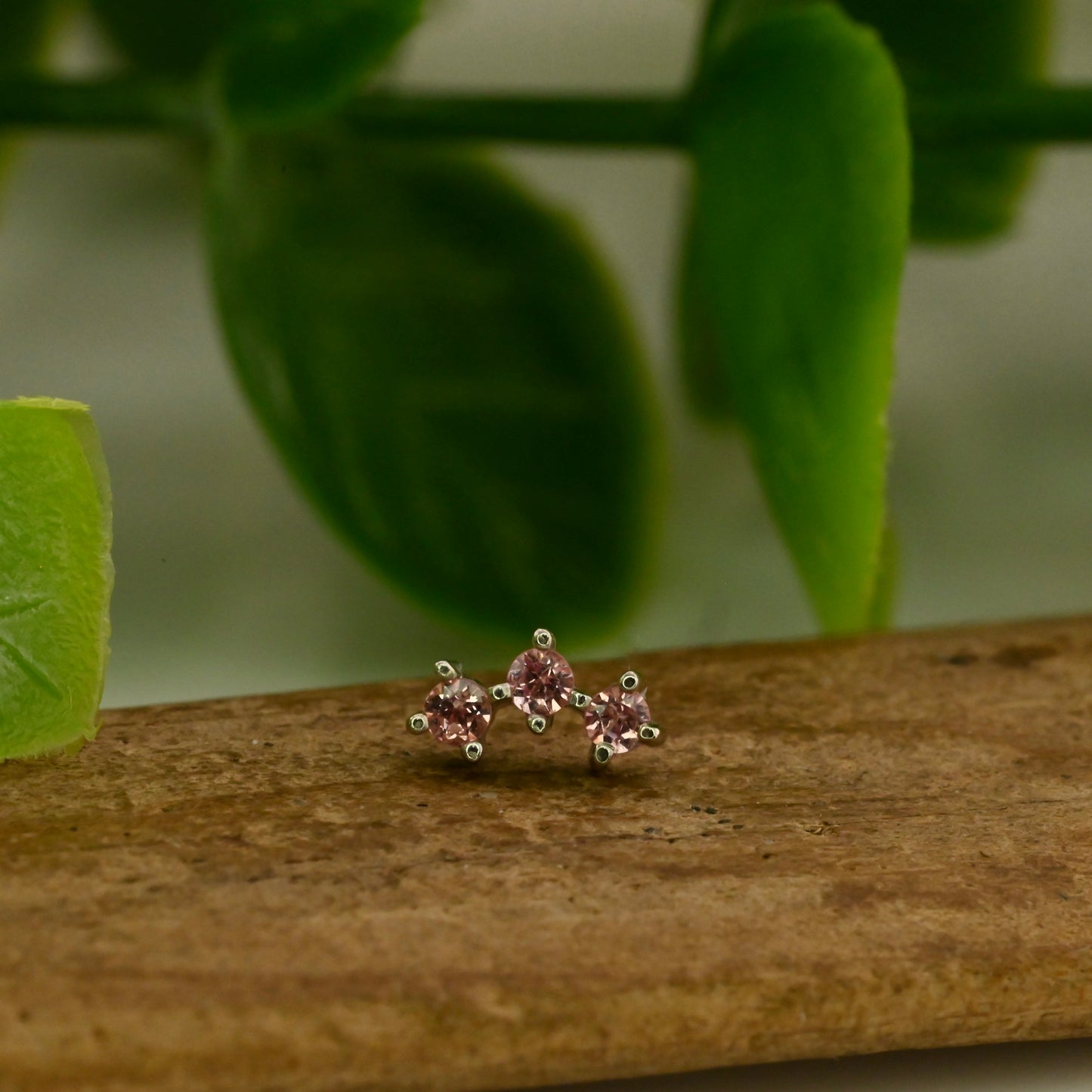Muse with 1.5mm Gems