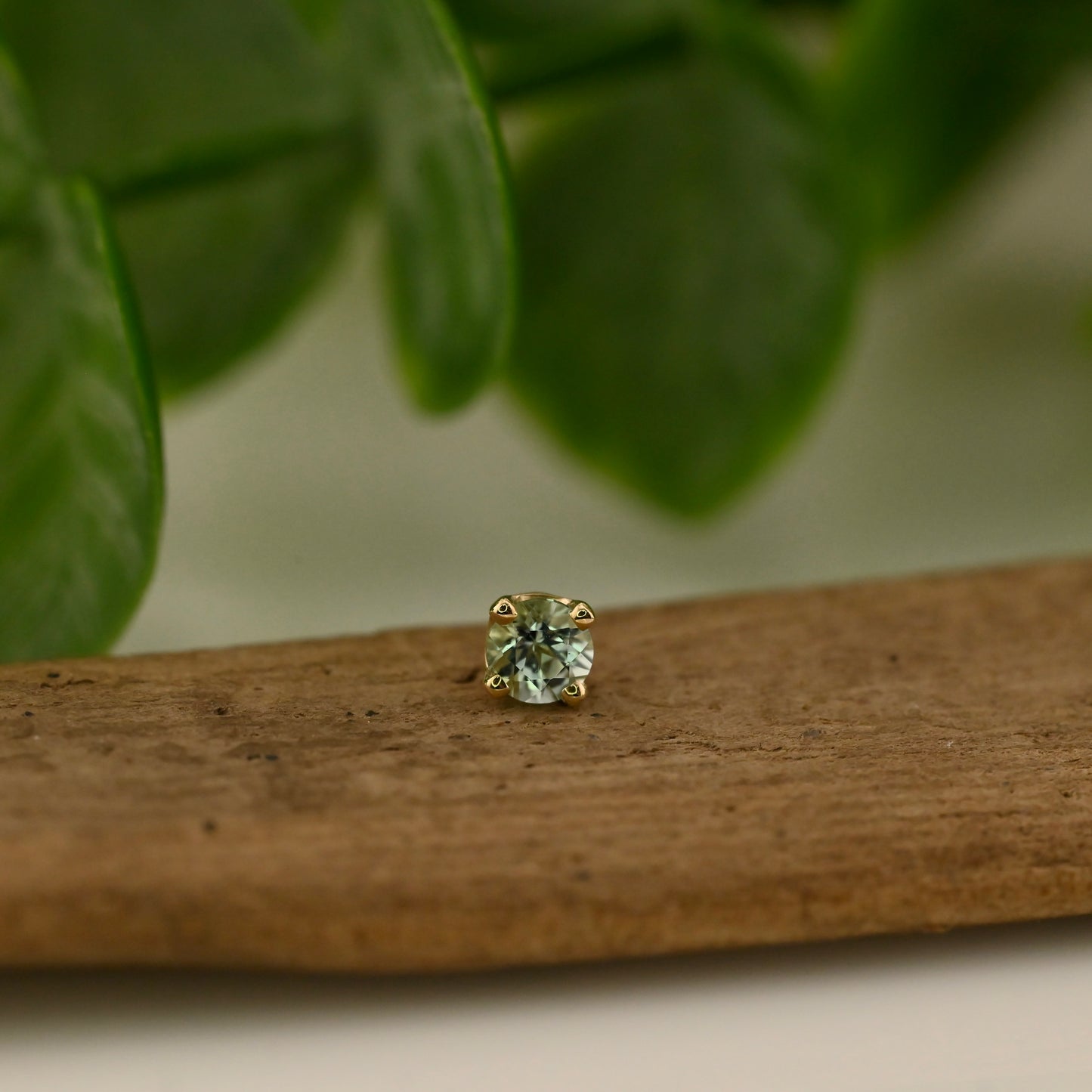 3mm Round 4 Prong - Threadless