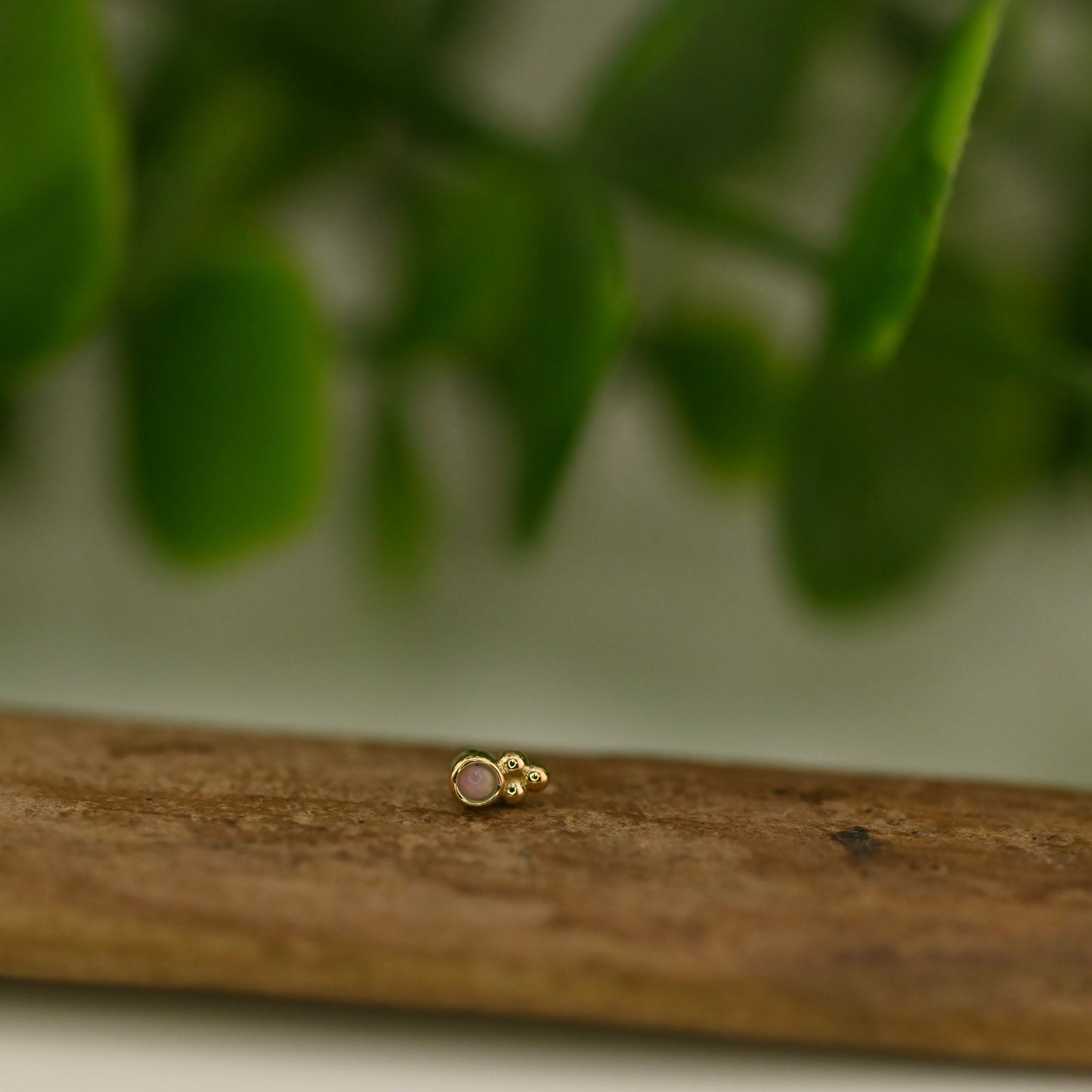 1.5mm Round Bezel with Tri Bead Accent