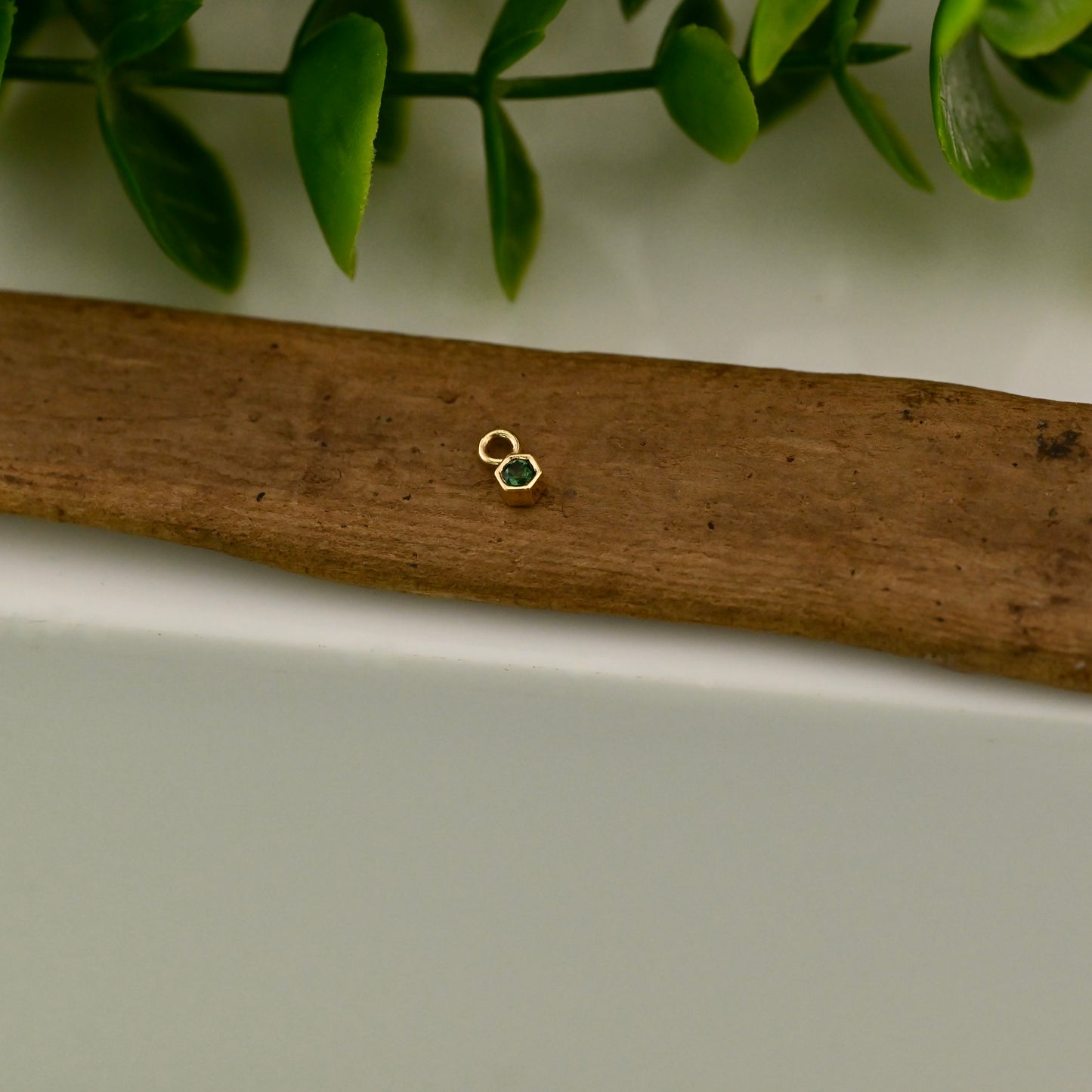 16g Charm with Honeycomb