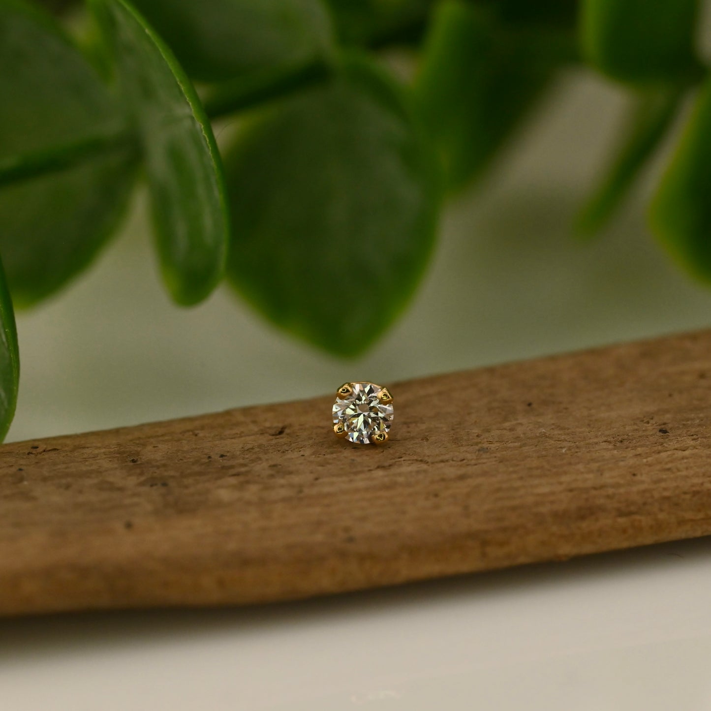 3mm Round 4 Prong - Threadless