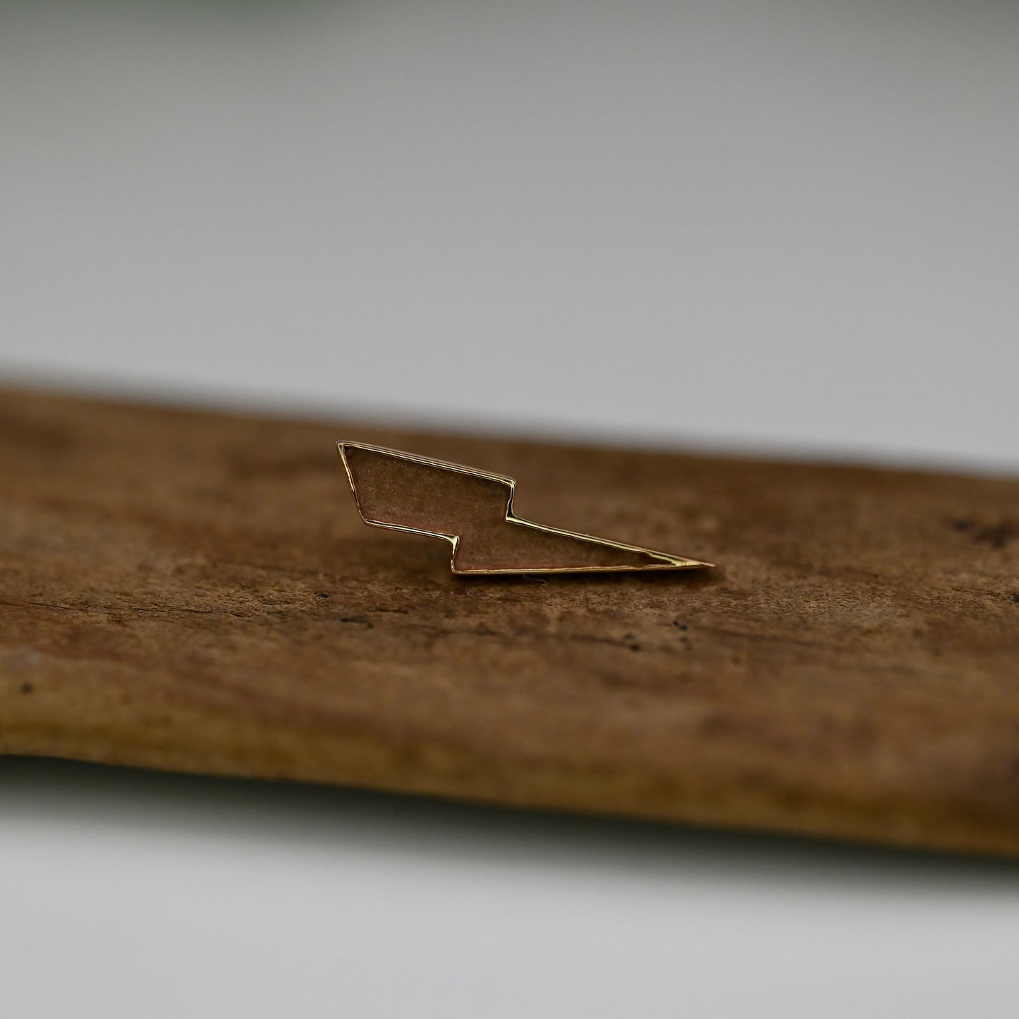 Relief Lightning Bolt - Bottom Facing Left