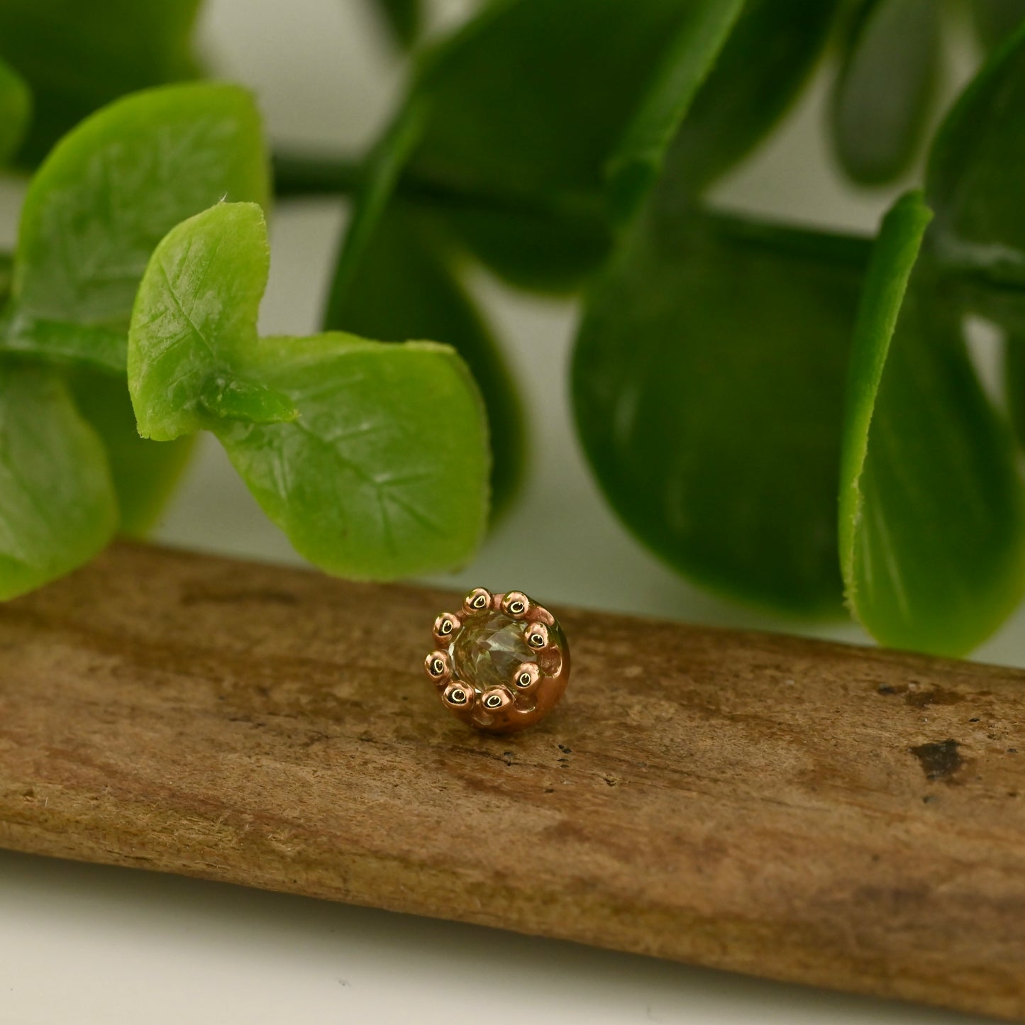 Cabochon Crown Prong