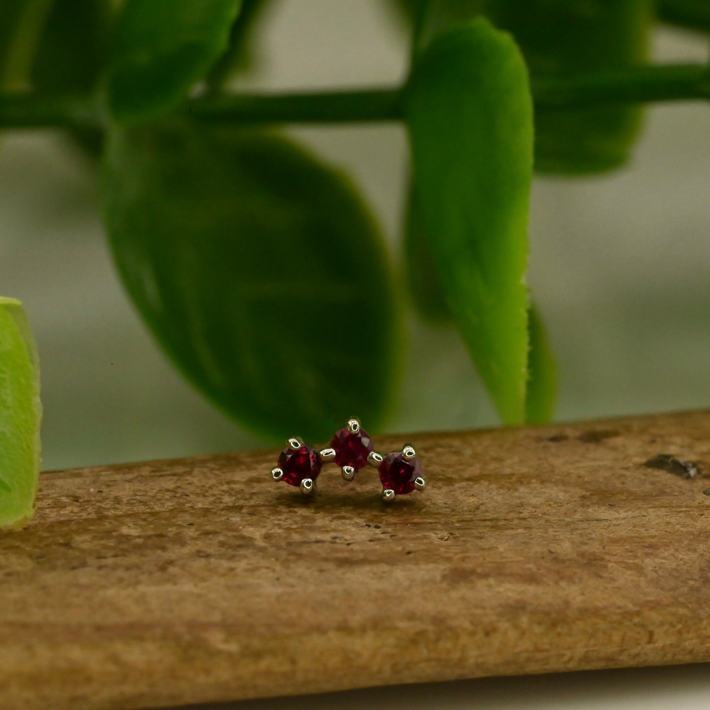 Muse with 1.5mm Gems