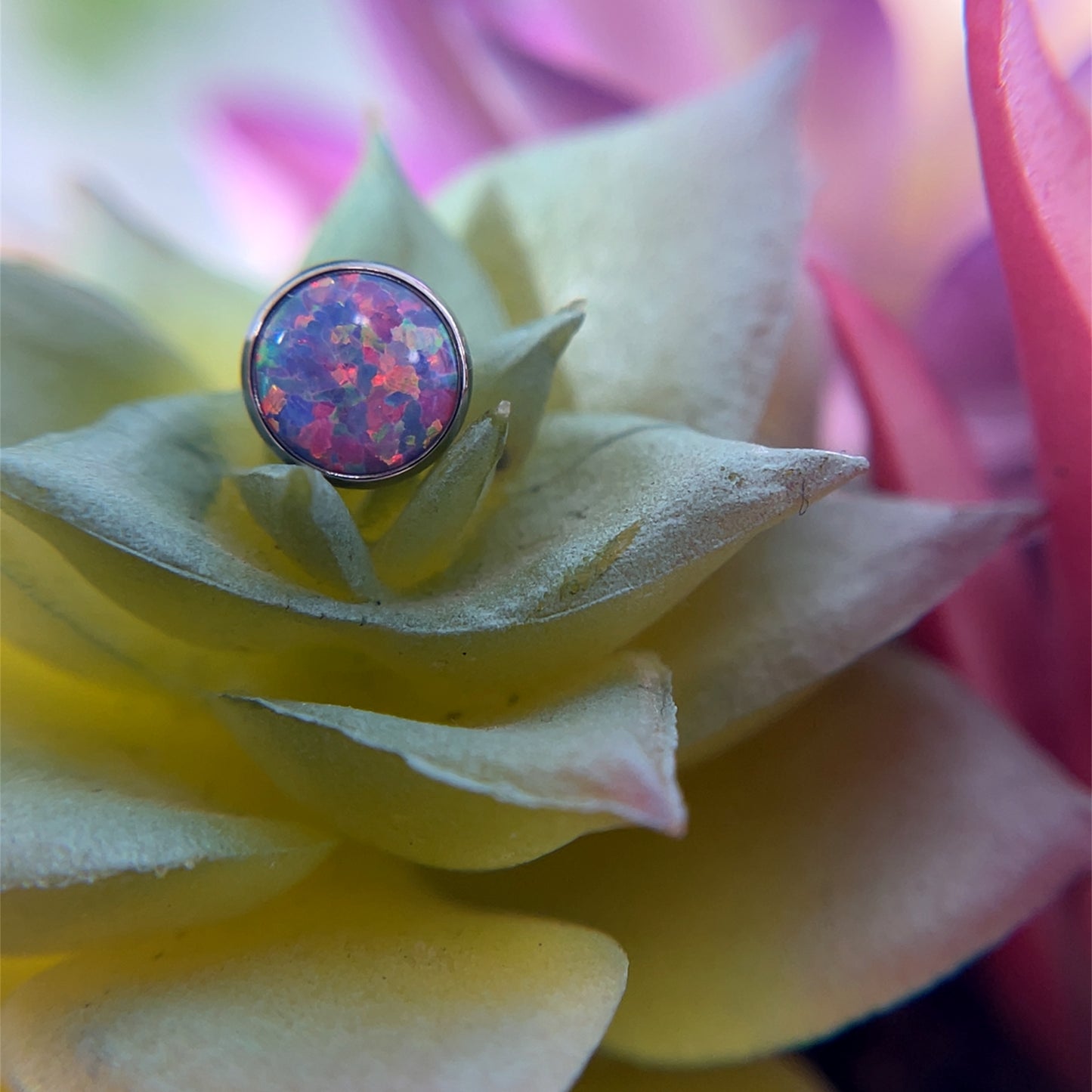 Titanium Bezel Set Gem - 14g Threaded