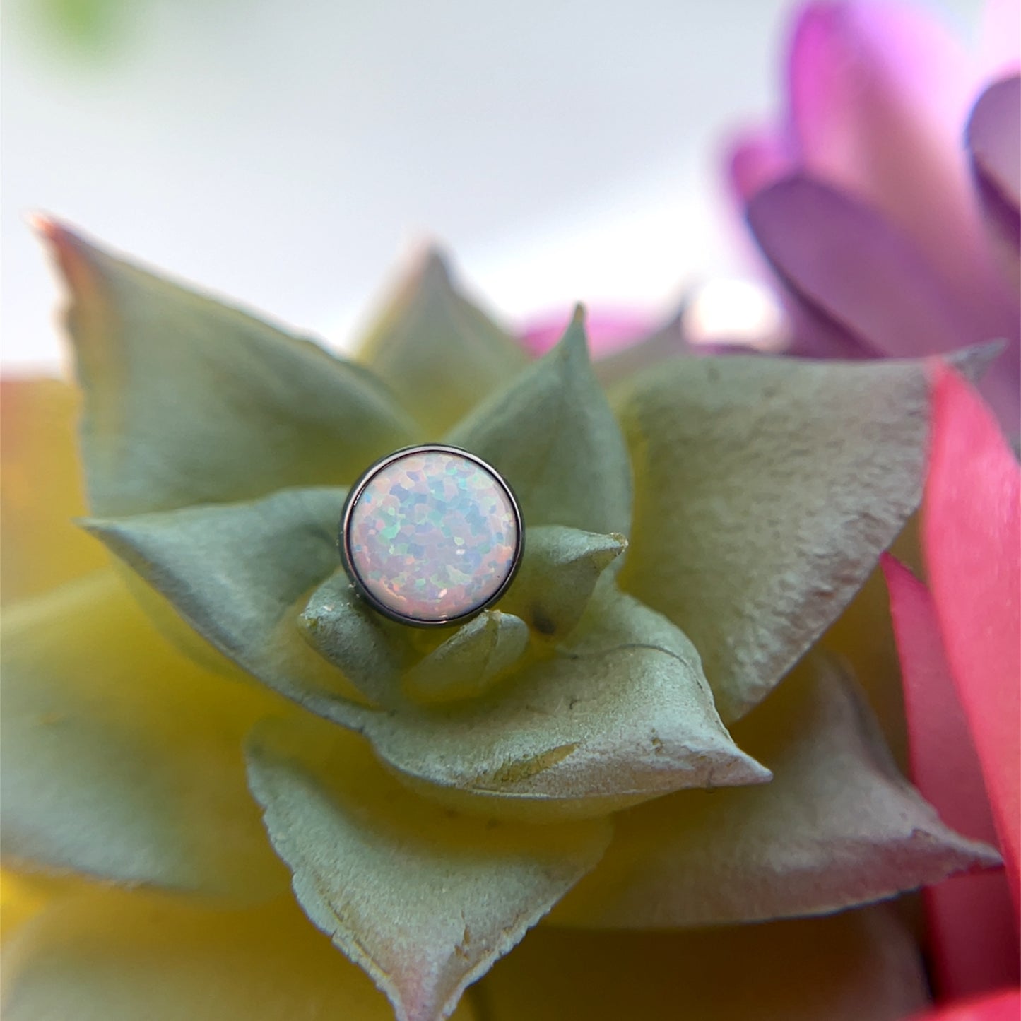Titanium Bezel Set Gem - 14g Threaded