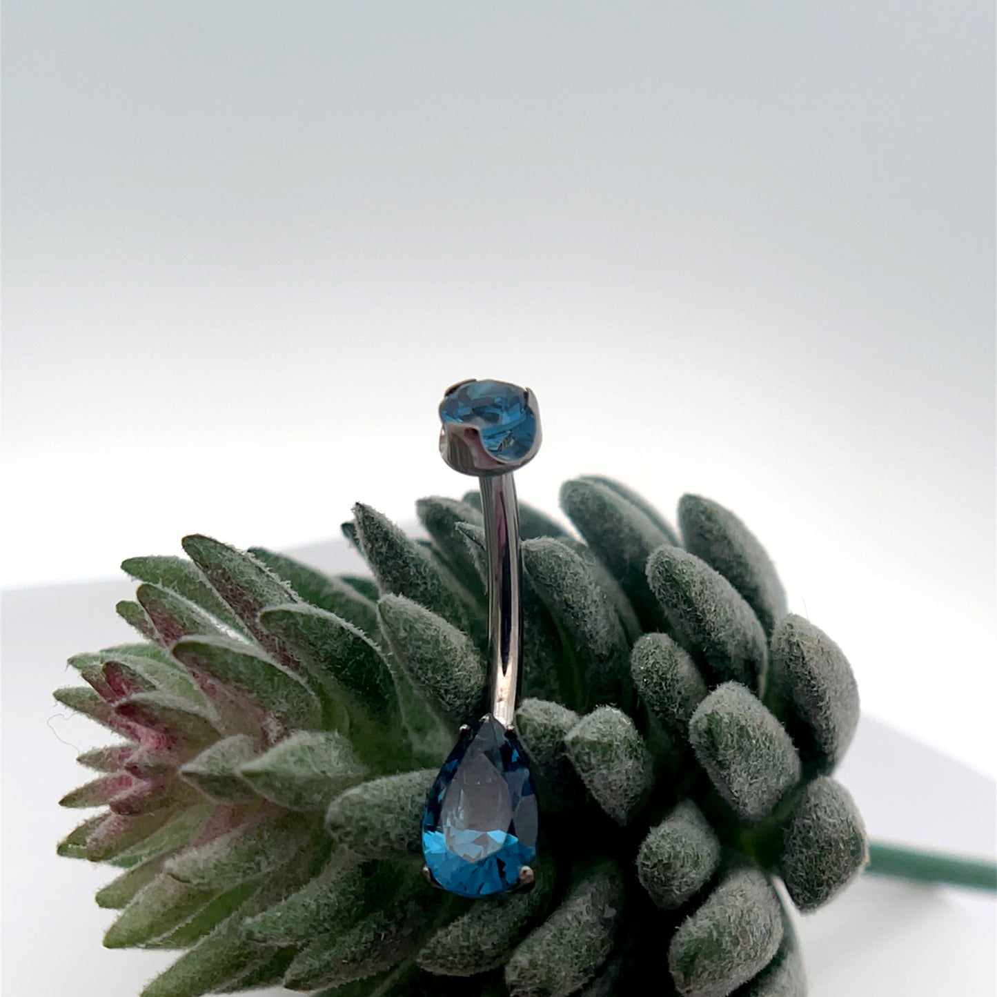 Titanium Pear Navel Curve