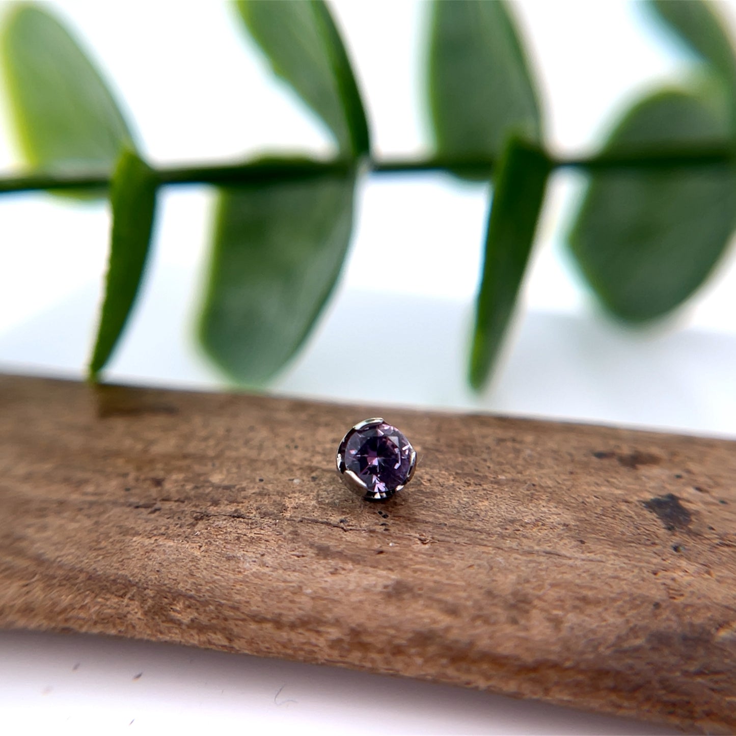 Titanium Prong Set Gem - 16g Threaded