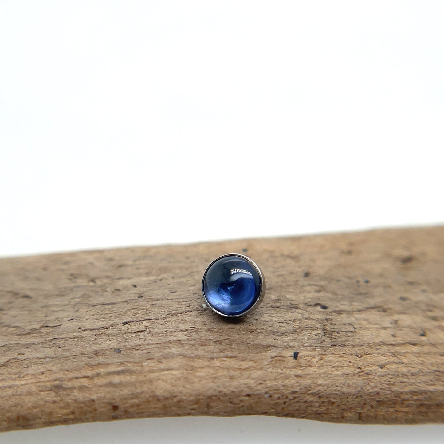 Titanium Flat Bottom Gem - 14g Threaded - Agave in Bloom