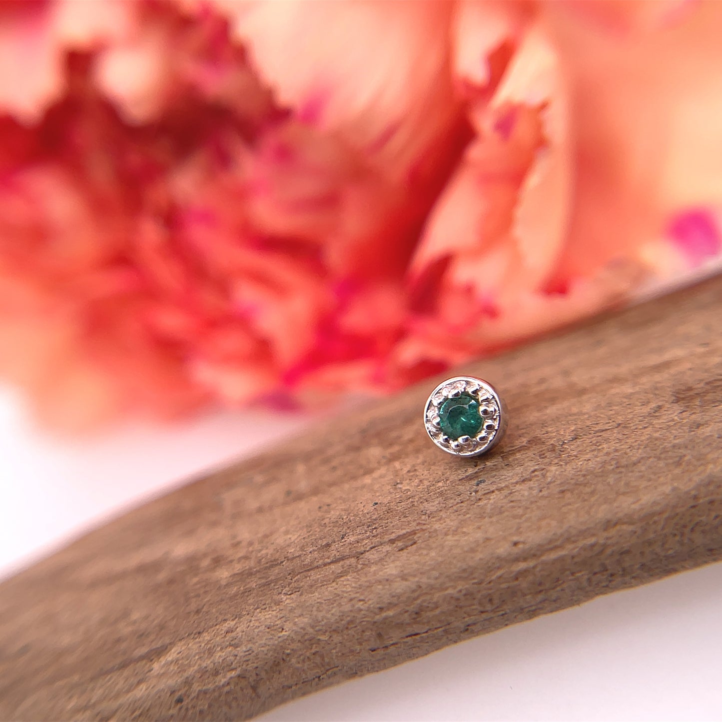 4mm Millgrain Prong - Threaded