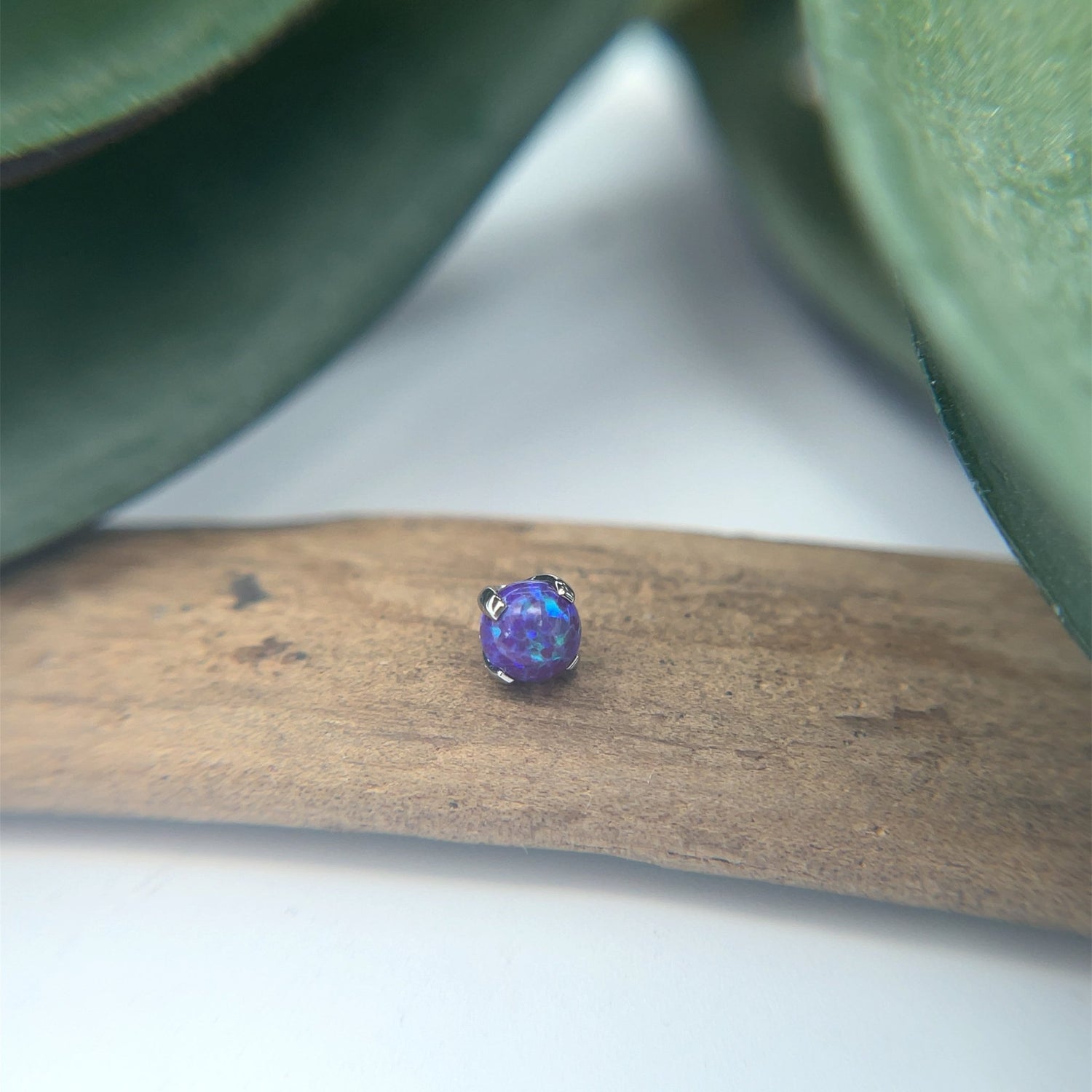 14g 4mm Titanium Threaded Claw Set Gemstones - Agave in Bloom