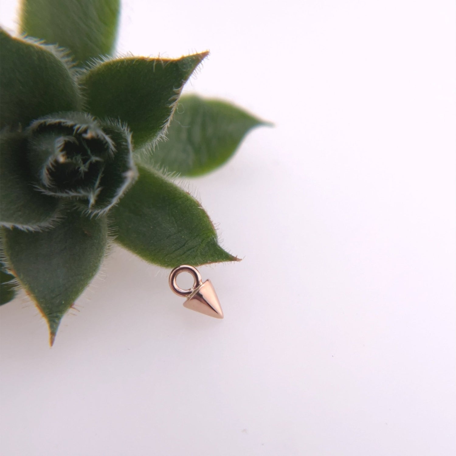 16g Charm with 3mm Spike - Agave in Bloom