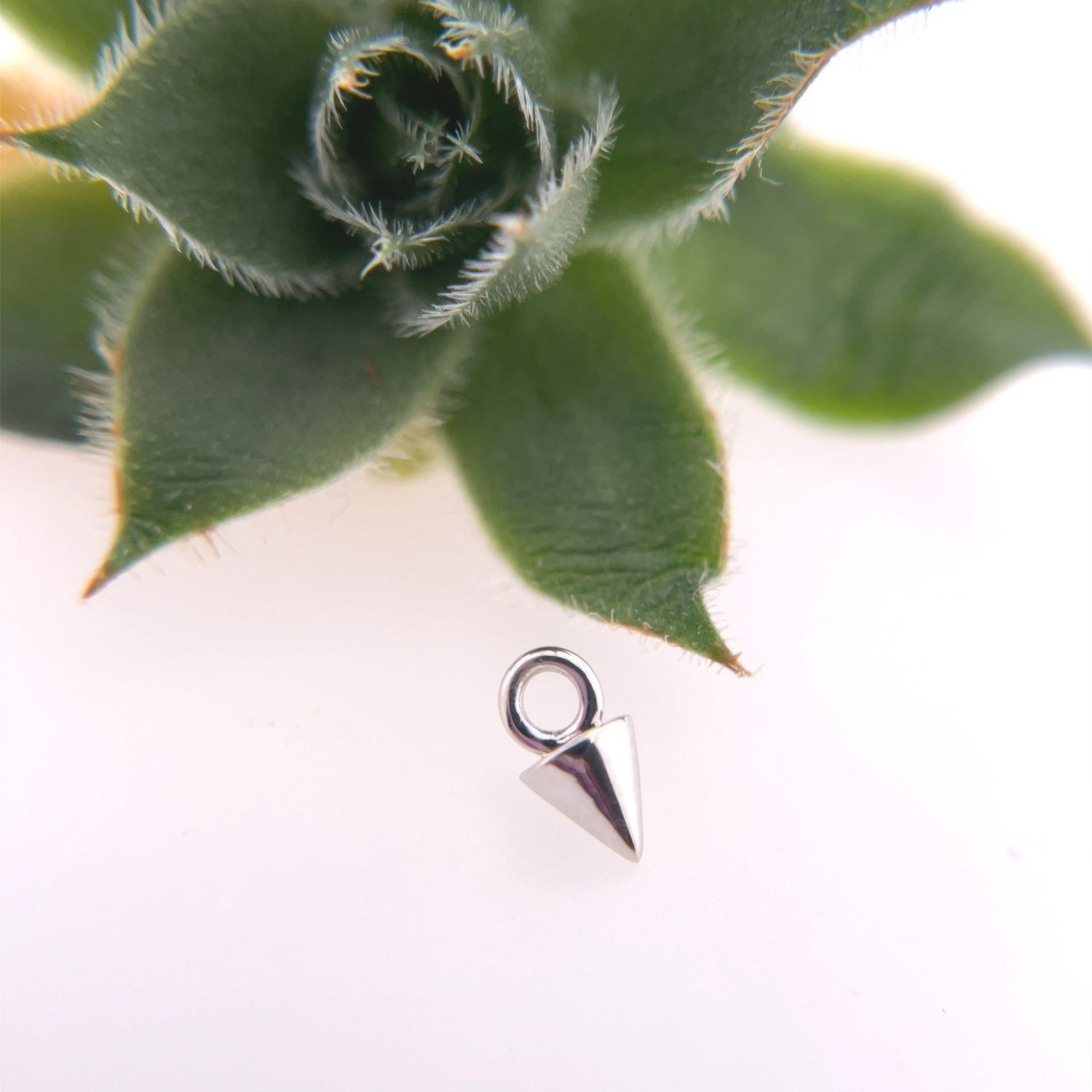 16g Charm with 3mm Spike - Agave in Bloom