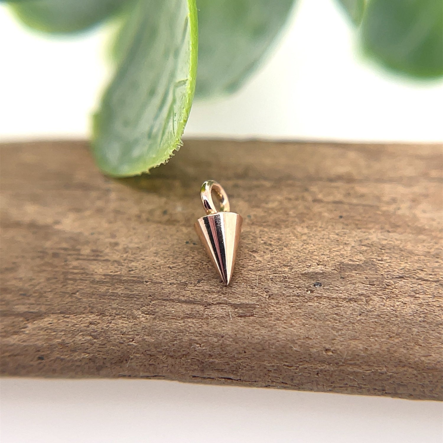 16g Charm with Spike 5mm - Agave in Bloom