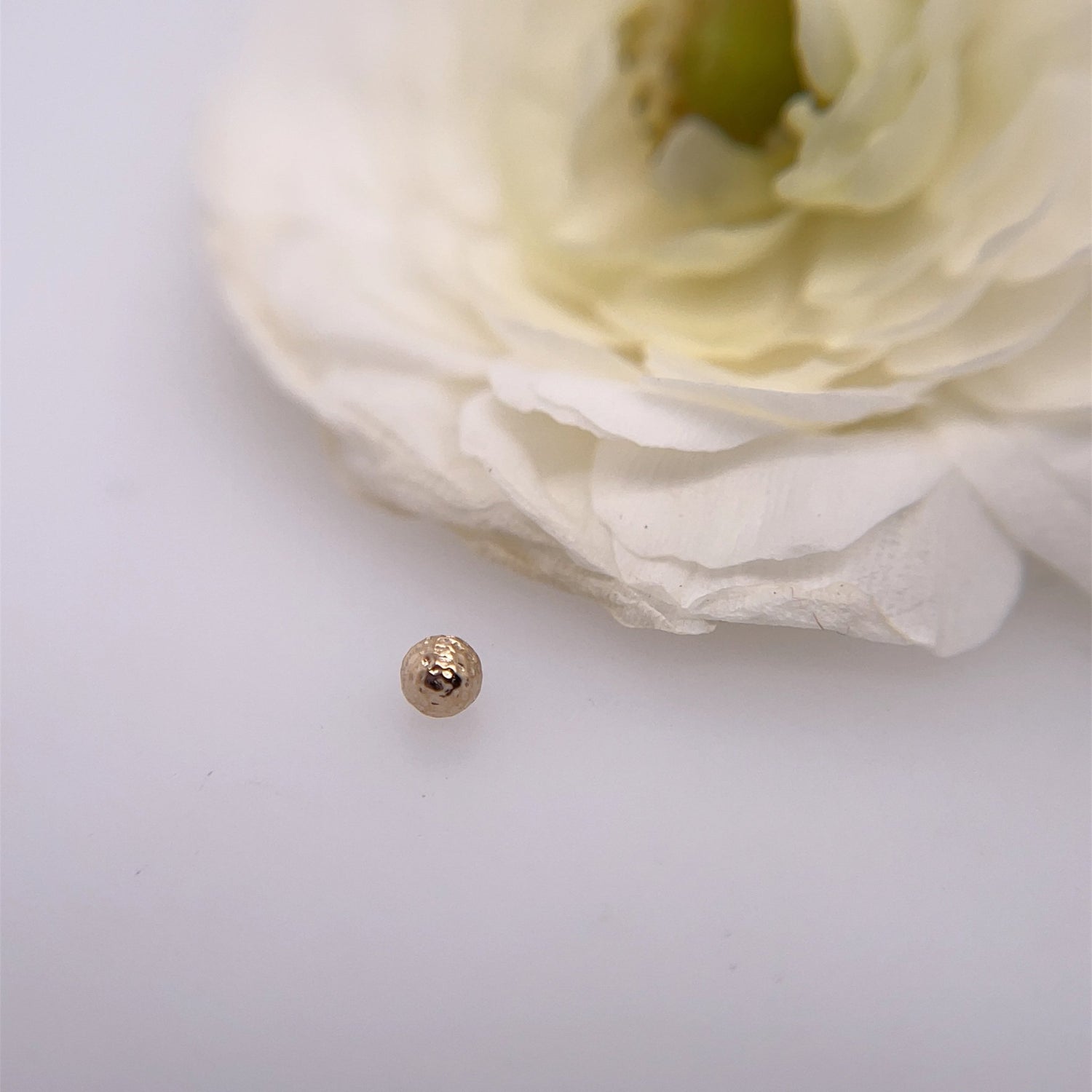 1/8" Threaded Bead - Agave in Bloom