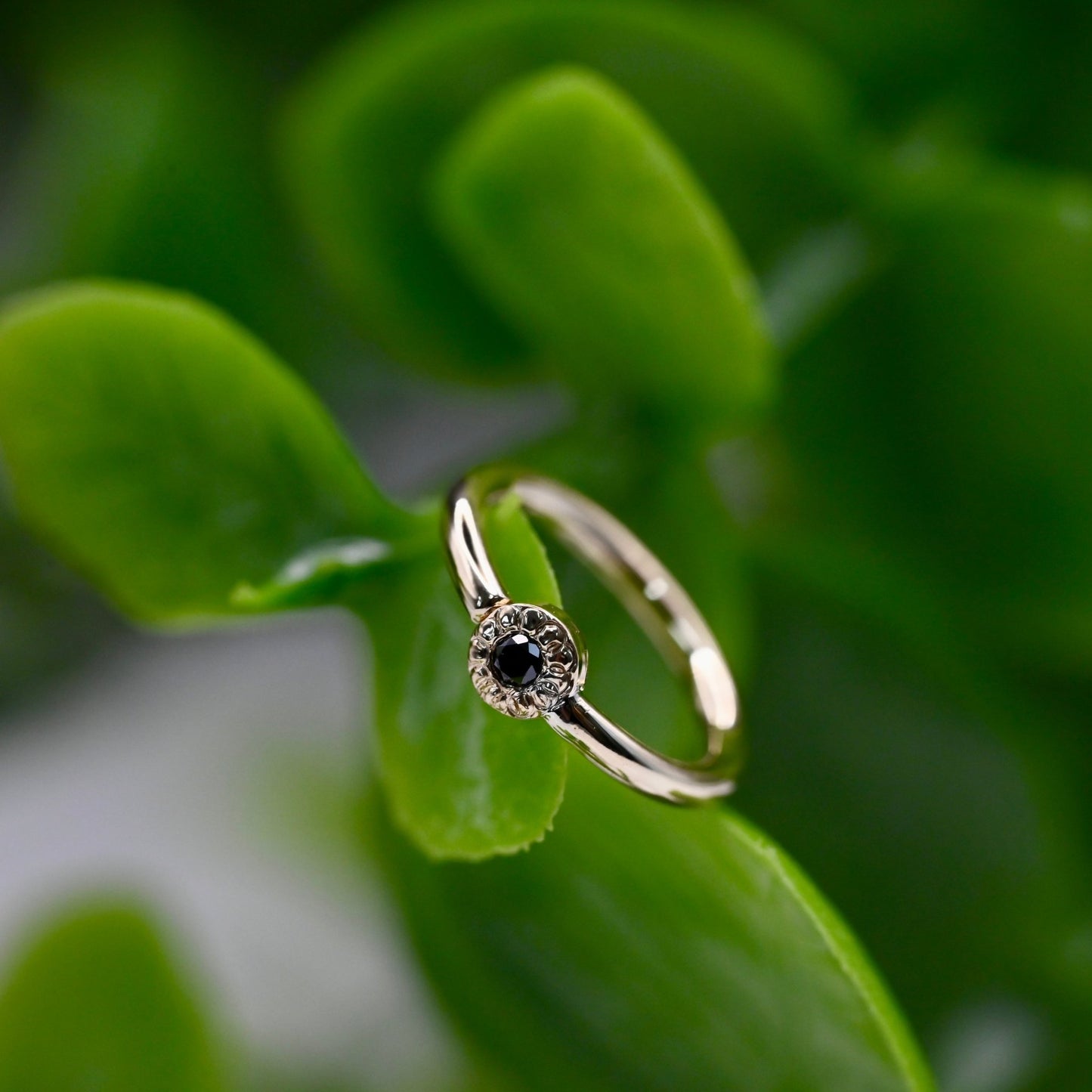 2.5mm Pave Circle Seam Ring - Agave in Bloom