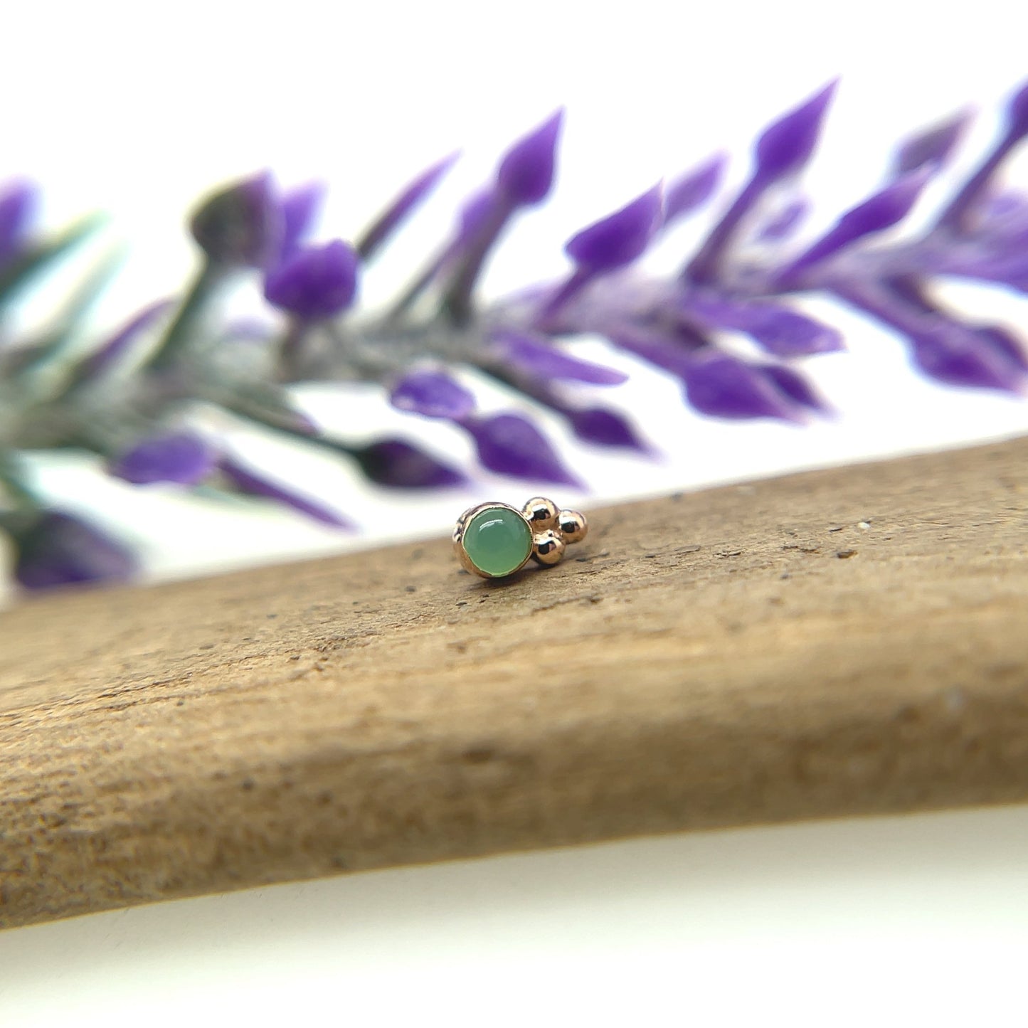 2mm Round Bezel with Tri Bead Accent - Agave in Bloom