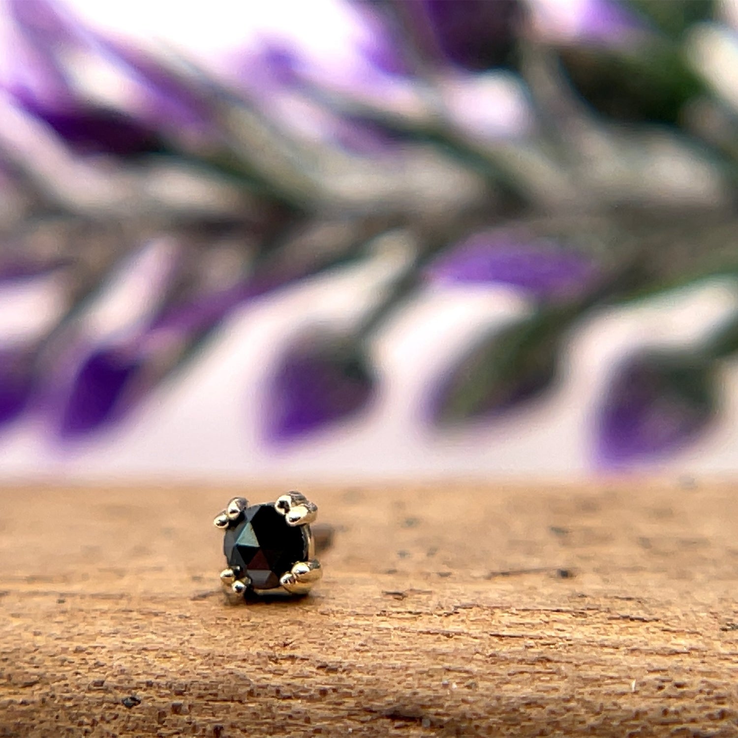 2mm Round Cab Prong - Agave in Bloom