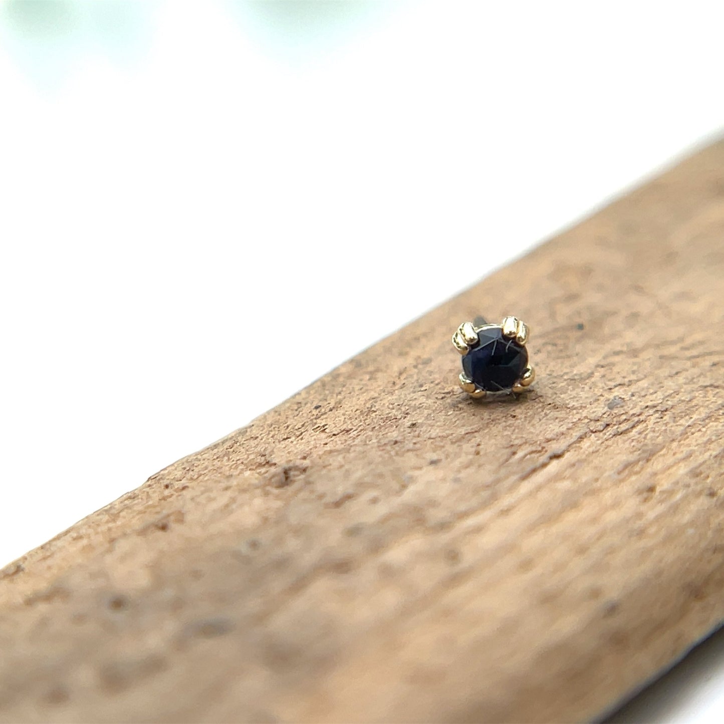 2mm Round Cab Prong - Agave in Bloom