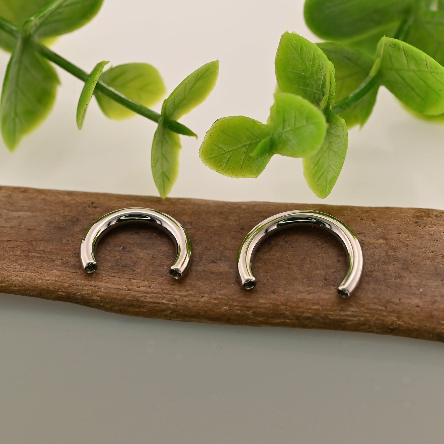 12g Threaded Titanium Circular Barbell Shaft