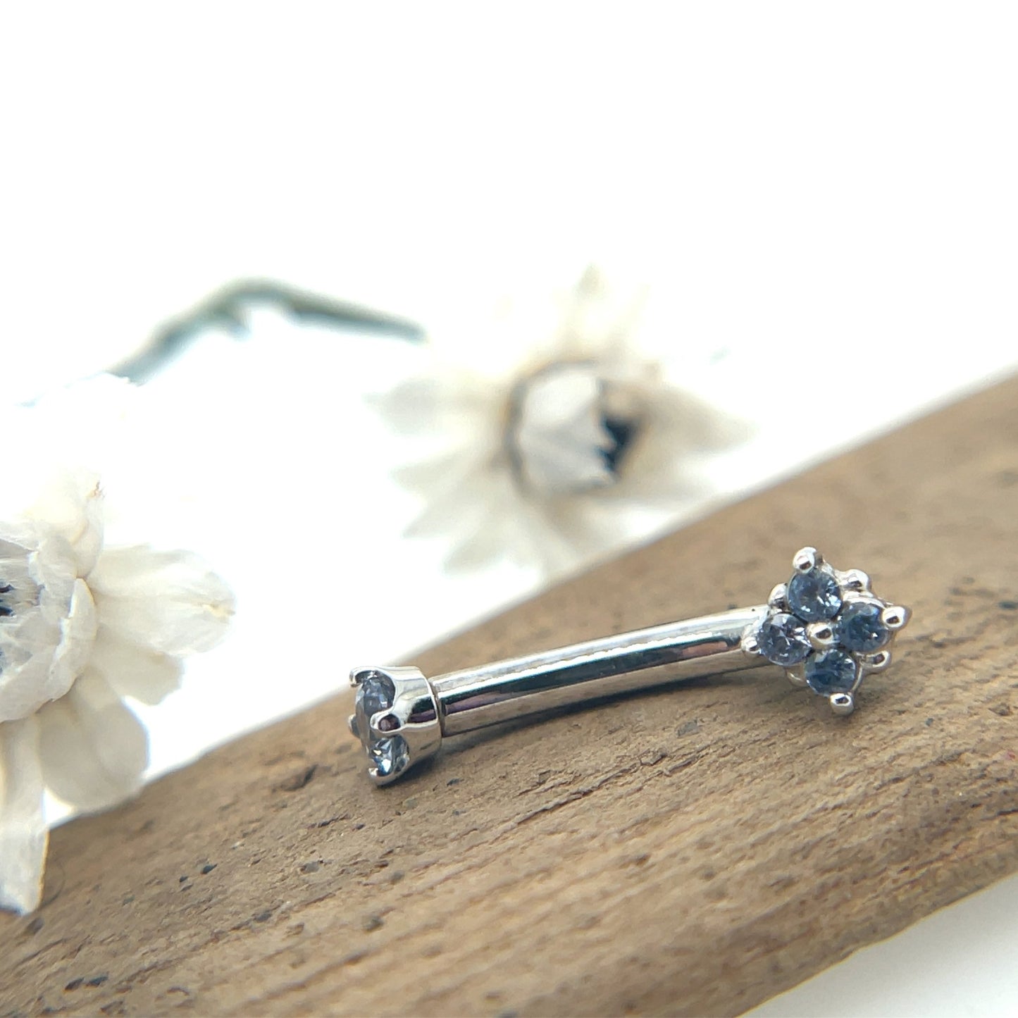 3.5mm Reema Navel Curve - Agave in Bloom