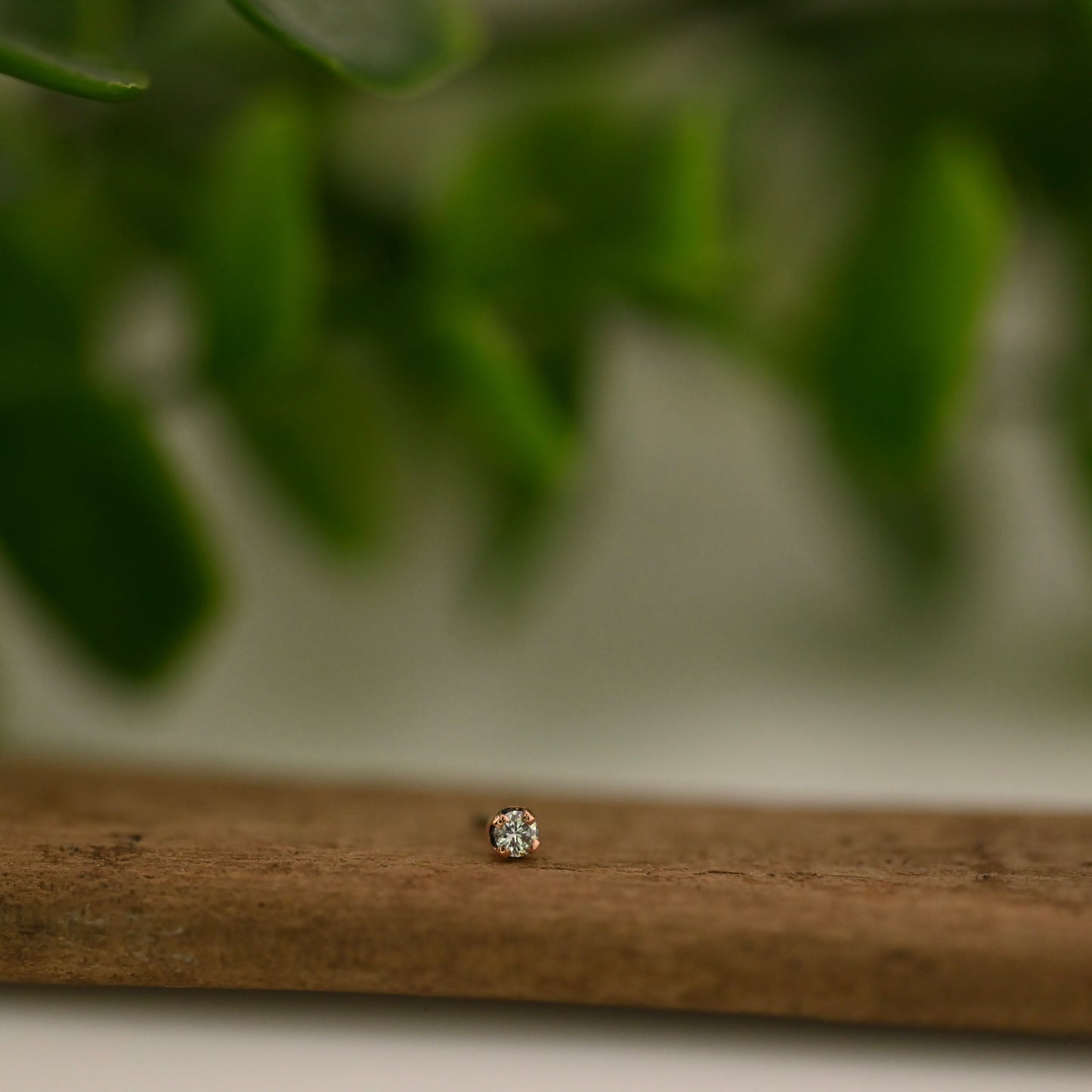 2mm Prong Set Gemstone