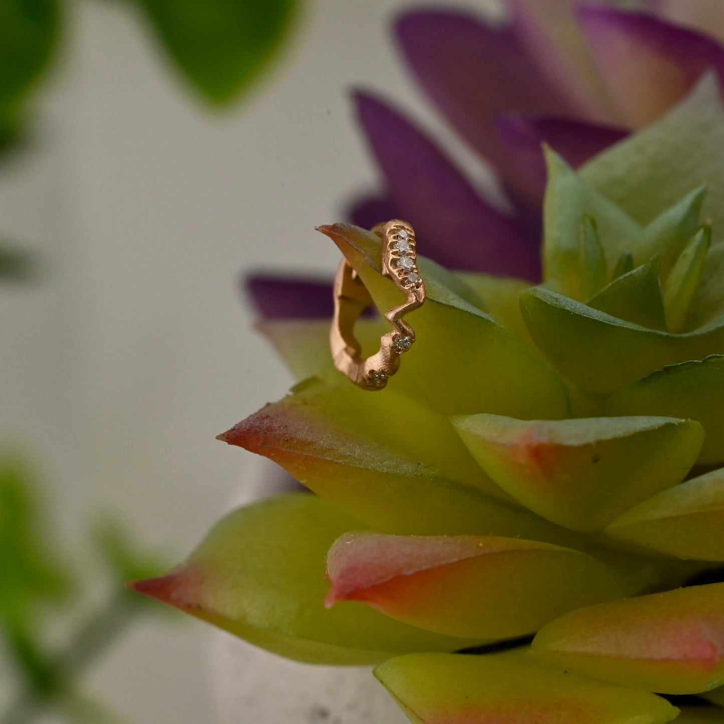 Either Way (Side Facing)