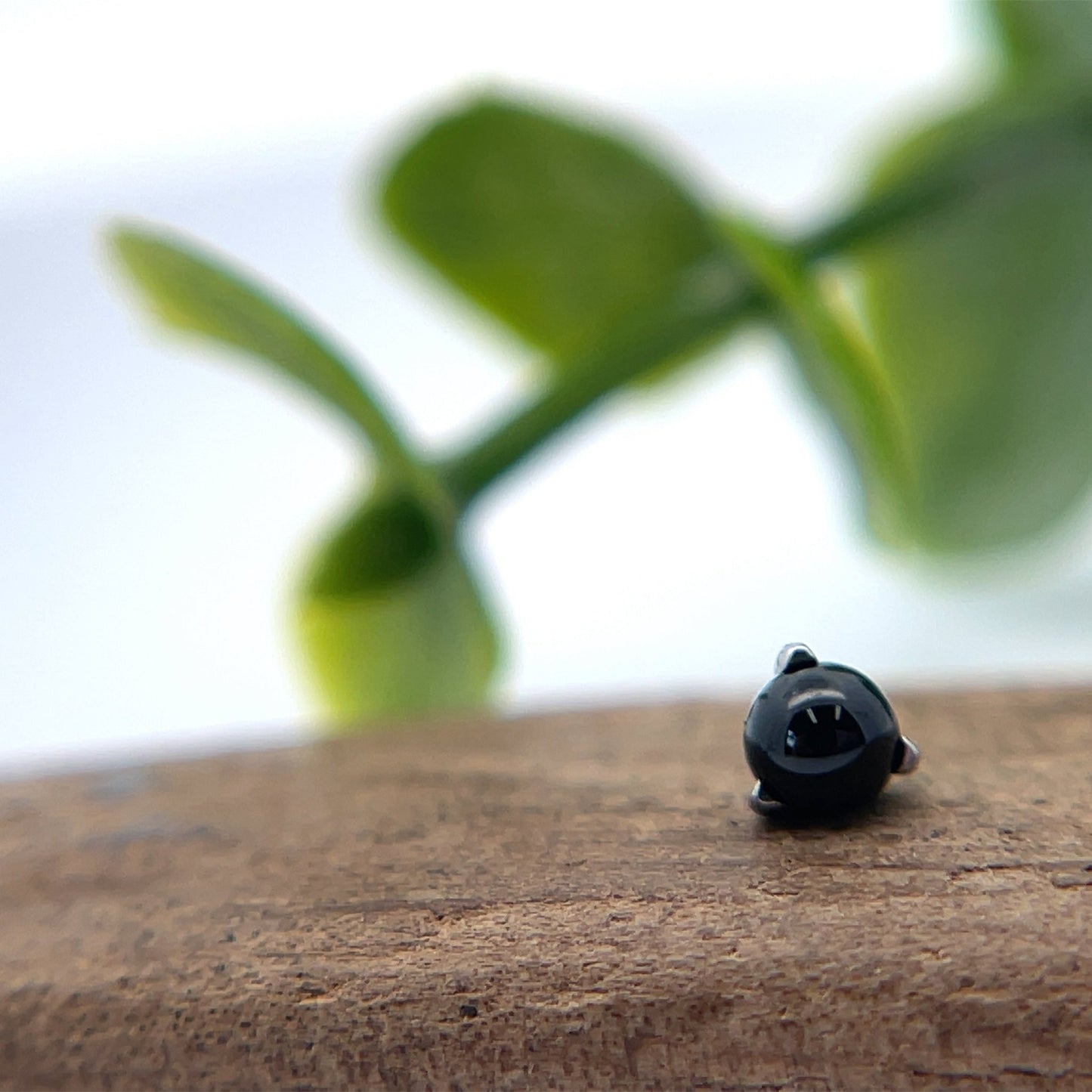 3mm Titanium Claw Set Orb Gems - Agave in Bloom