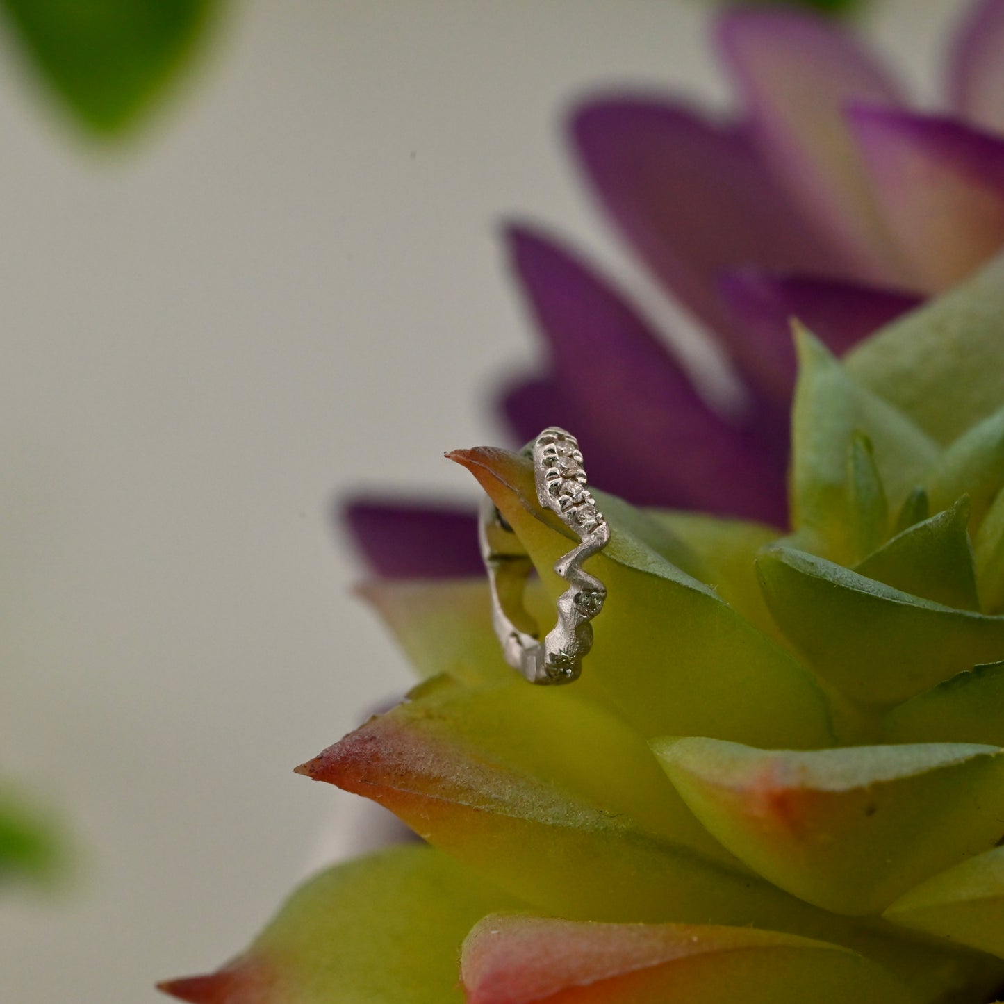 Either Way (Side Facing)