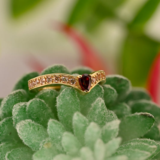 Cherish Pear Hinge Ring - Navel Orientation