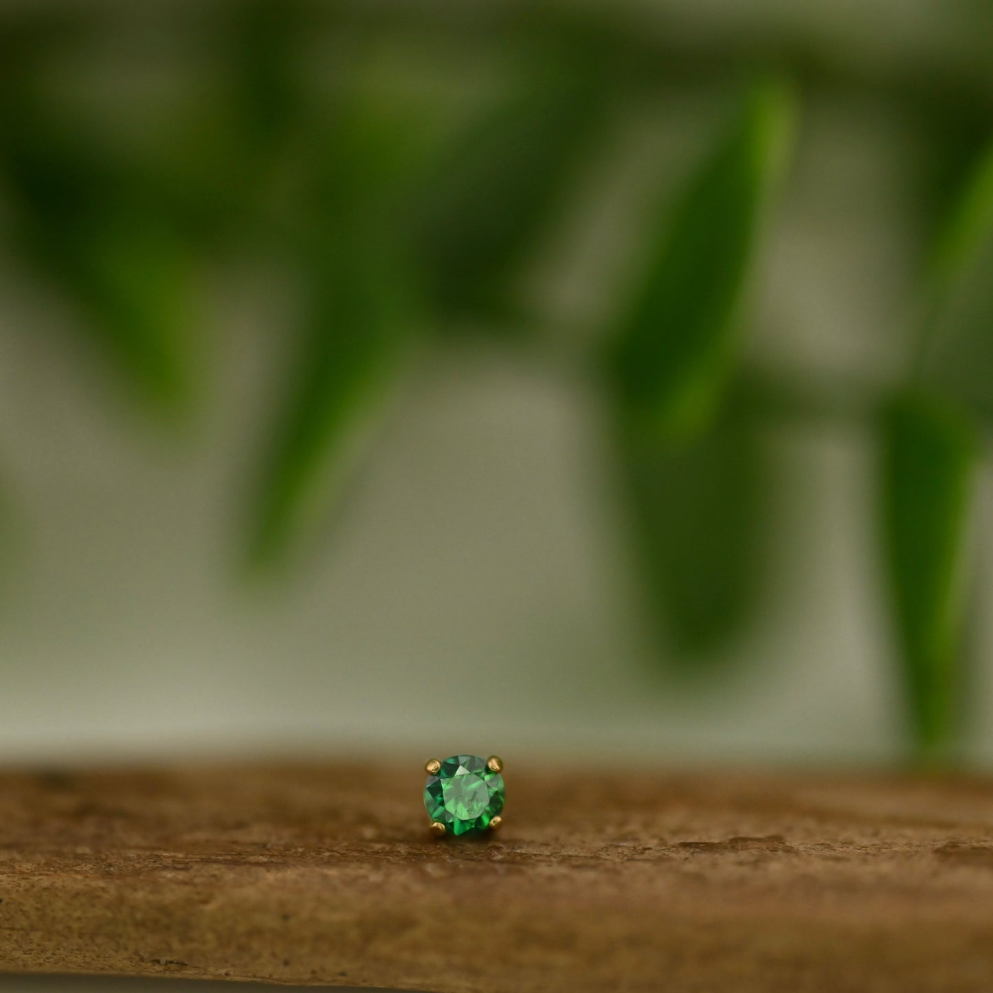 18K Gold Tiffany Prong Set Gem End