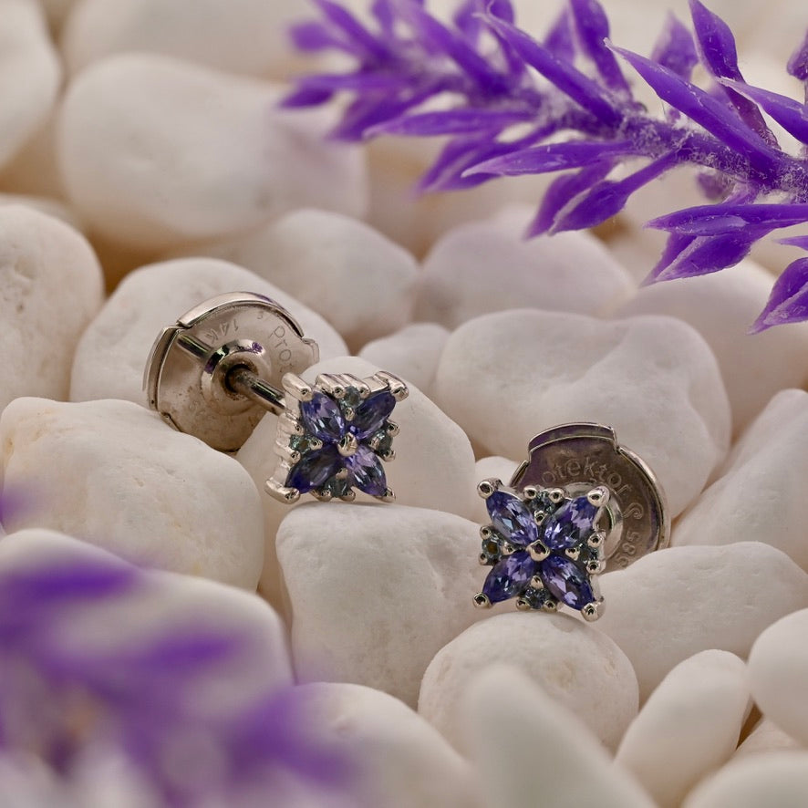 Traditional Earring with La Pousette Backing