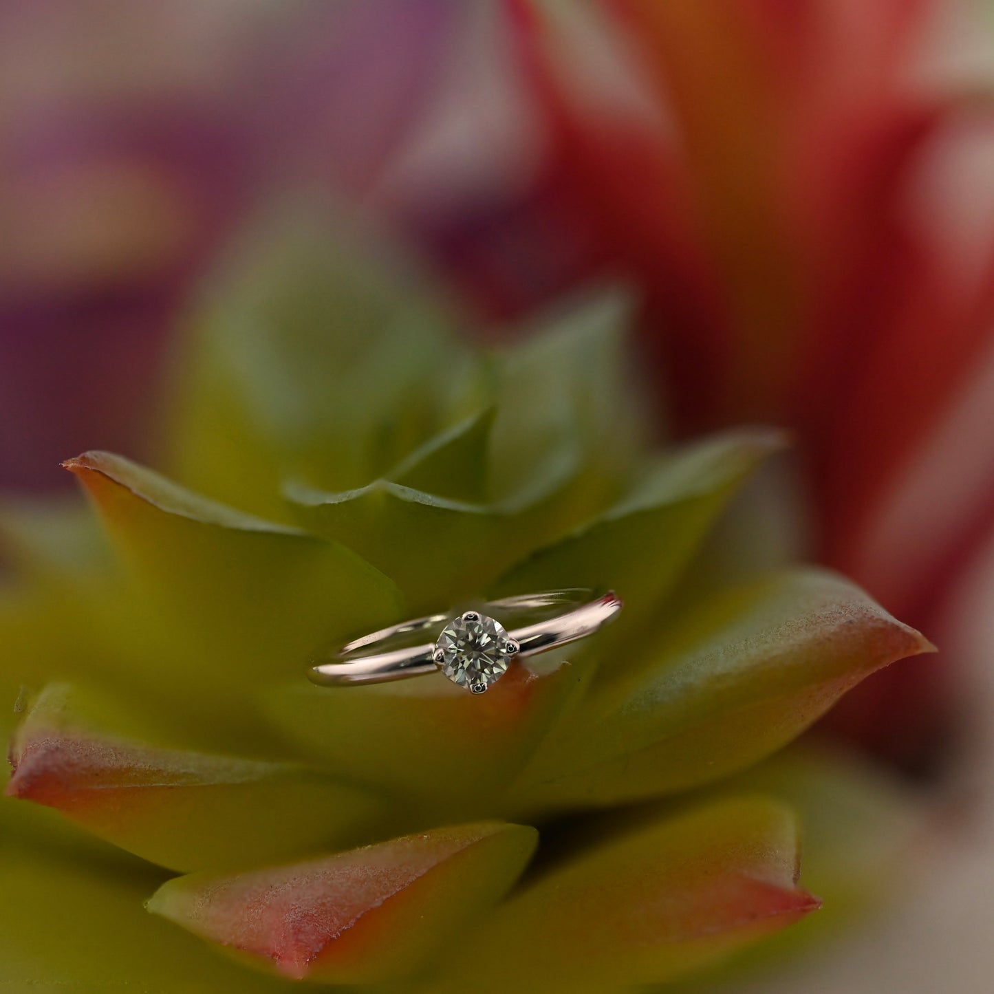 Fixed Ring with 3mm Round Prong Set Gemstone - Navel Orientation